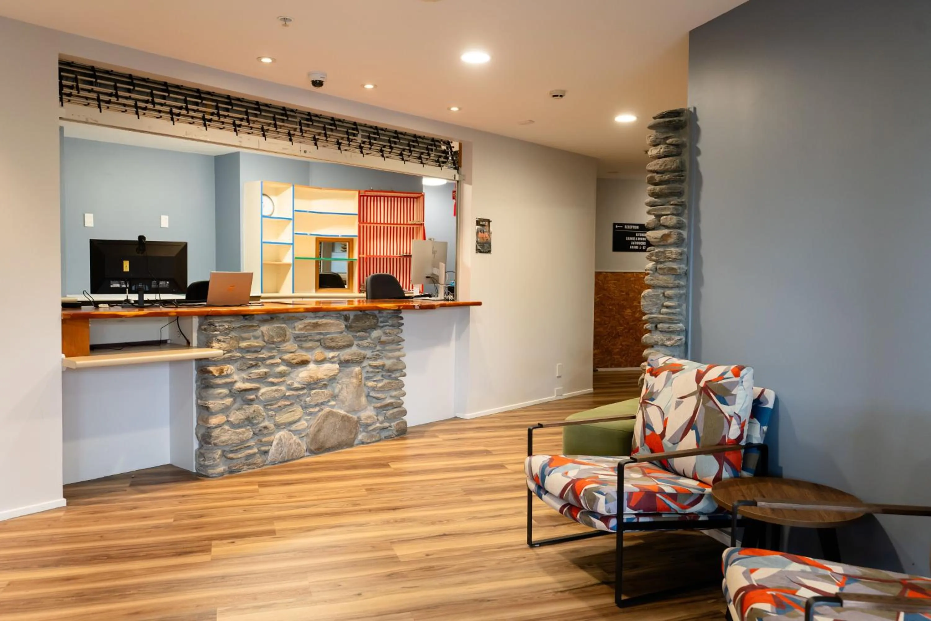 Facade/entrance in Haka House Franz Josef