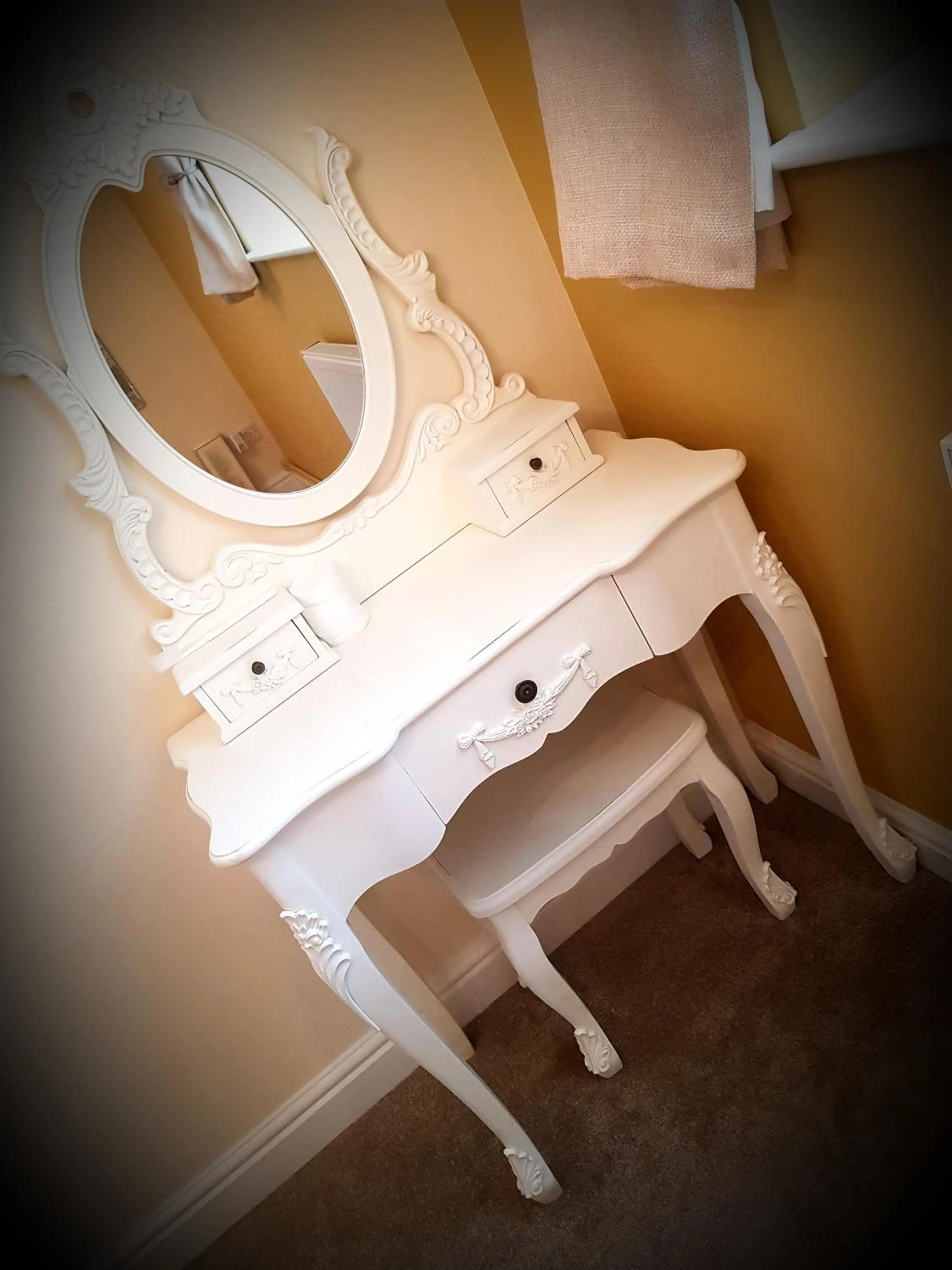 Coffee/tea facilities in Chatterley House