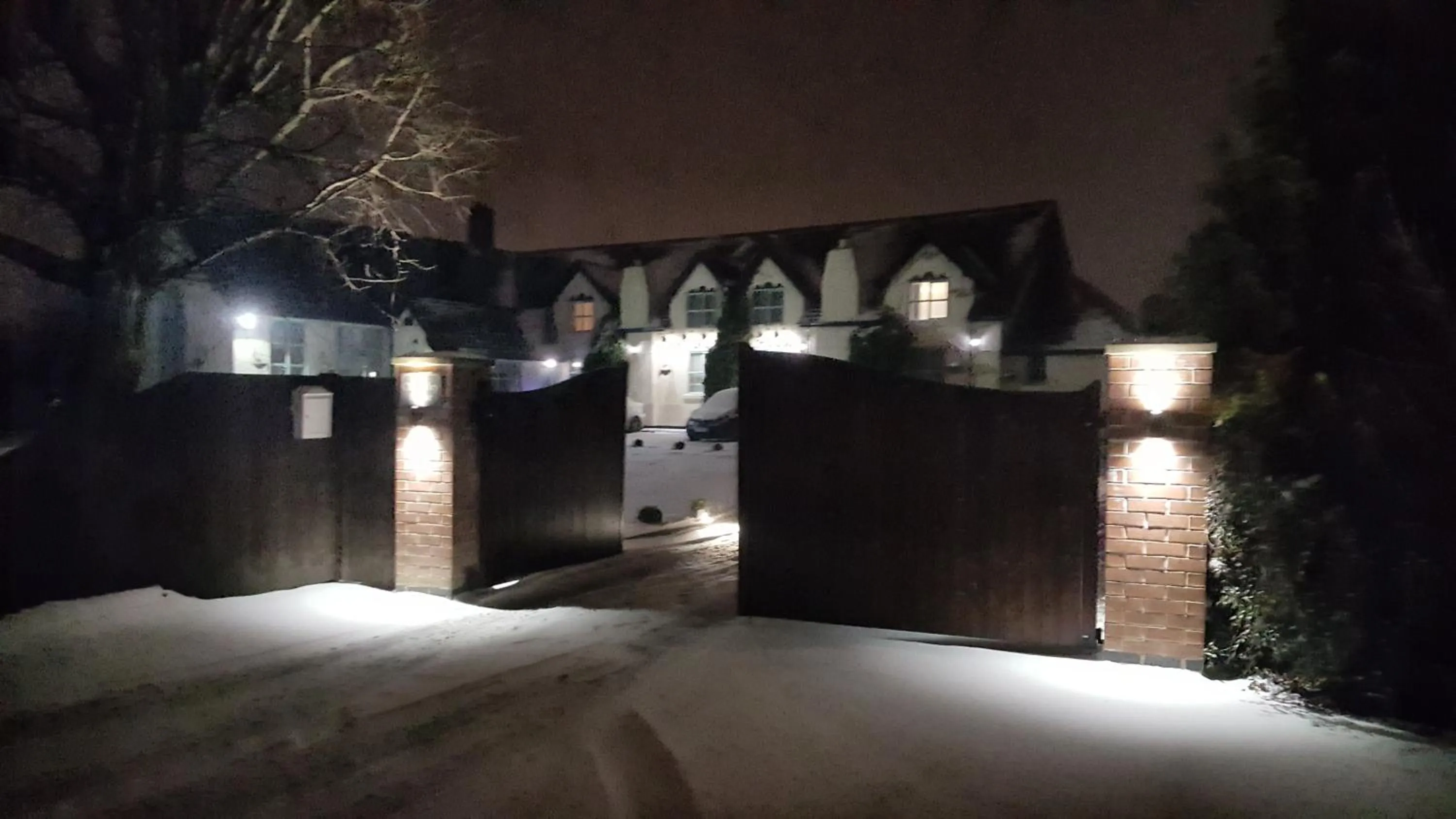 Facade/entrance in Chatterley House