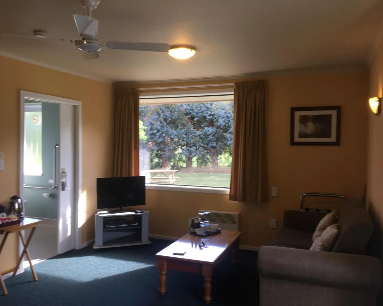 Bathroom in Lake Roxburgh Lodge