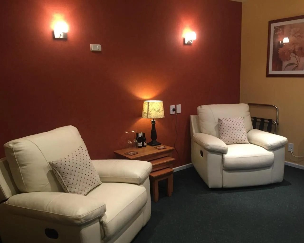 Living room in Lake Roxburgh Lodge