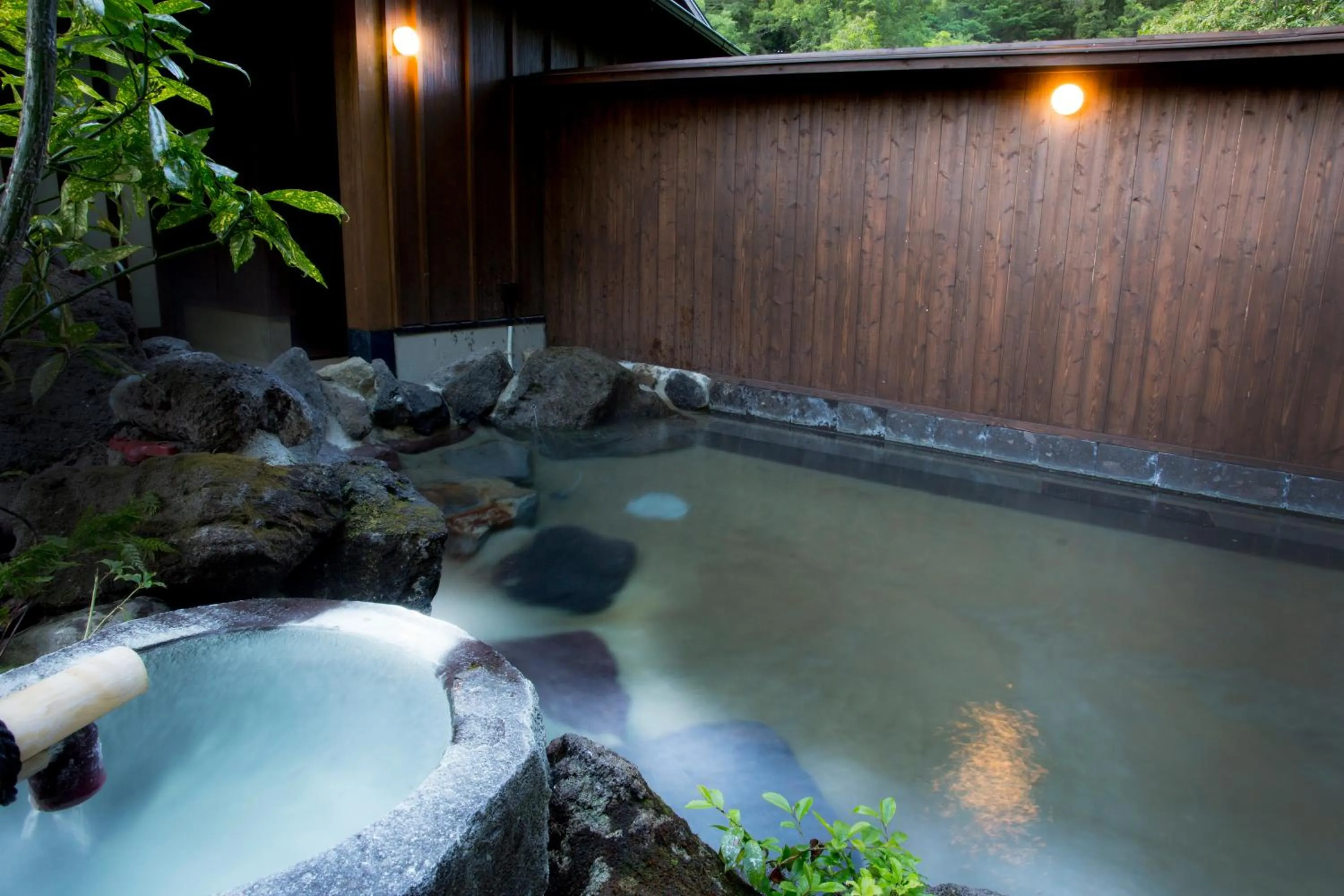 Hot Spring Bath in Kurokawa Onsen Ryokan Ichinoi