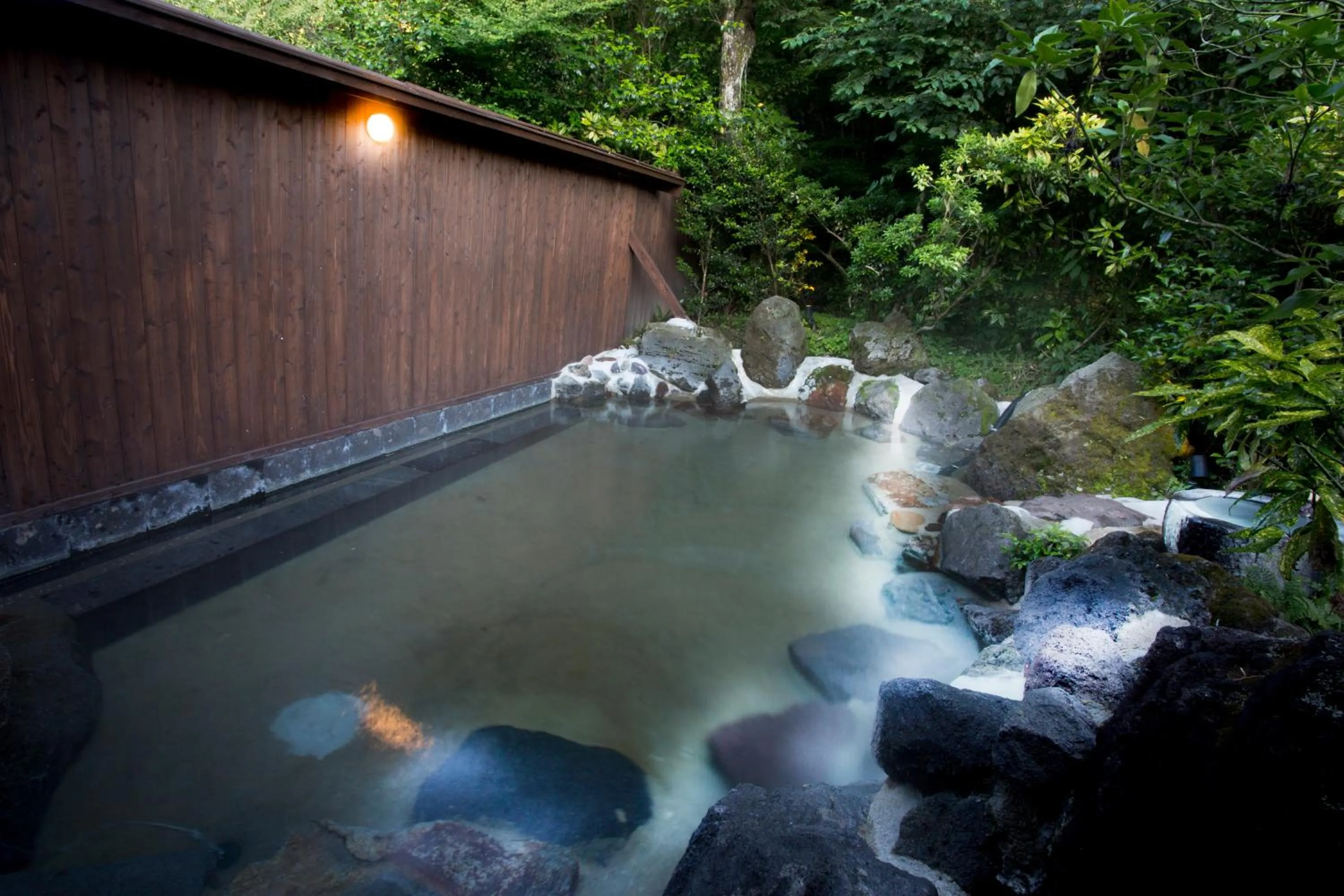 Hot Spring Bath in Kurokawa Onsen Ryokan Ichinoi