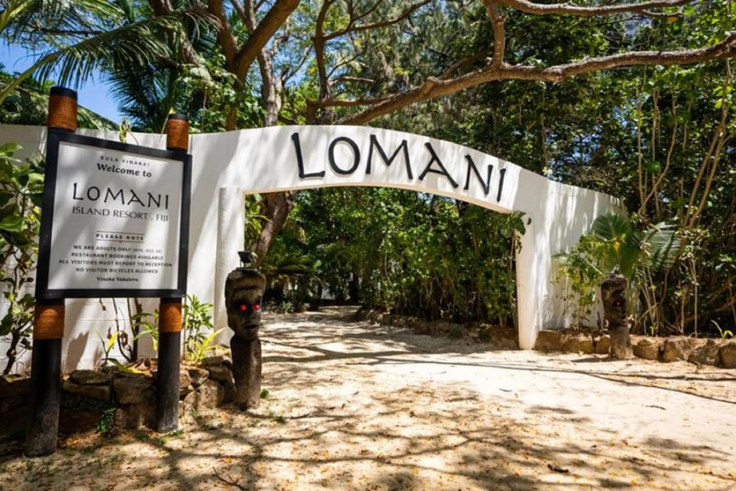 Facade/entrance in Lomani Island Resort & Spa