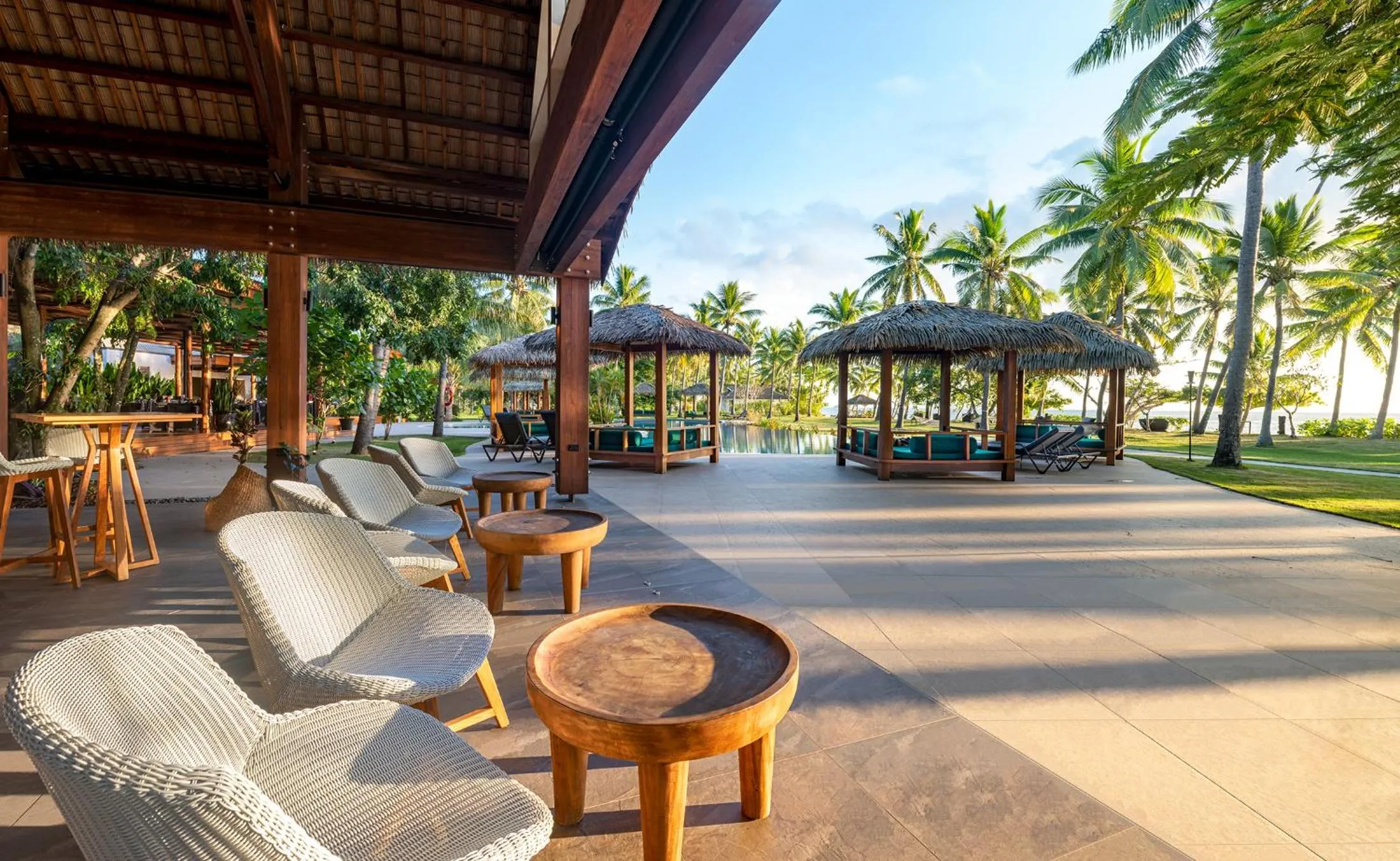 Restaurant/places to eat in Lomani Island Resort & Spa