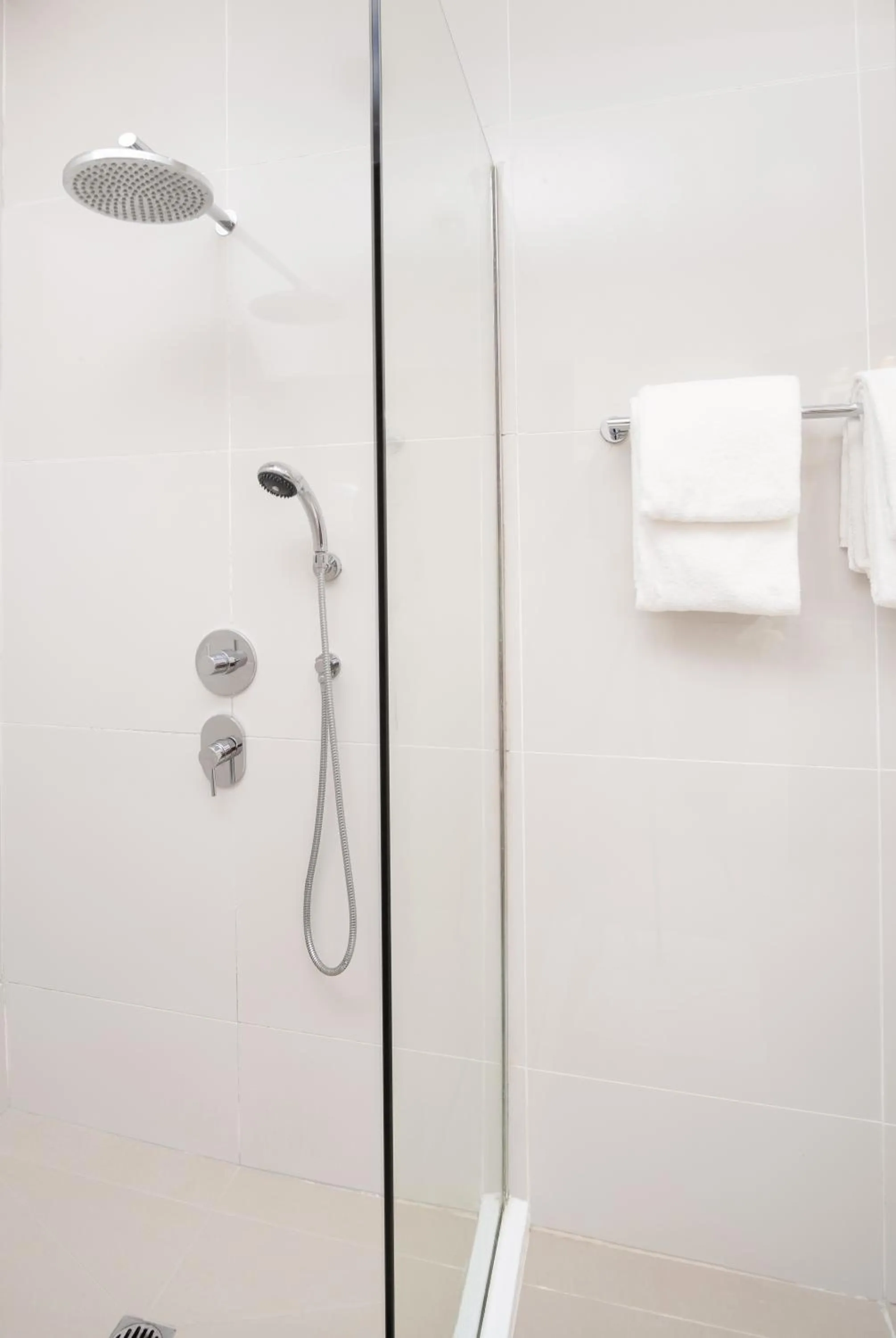 Bathroom in Lomani Island Resort & Spa