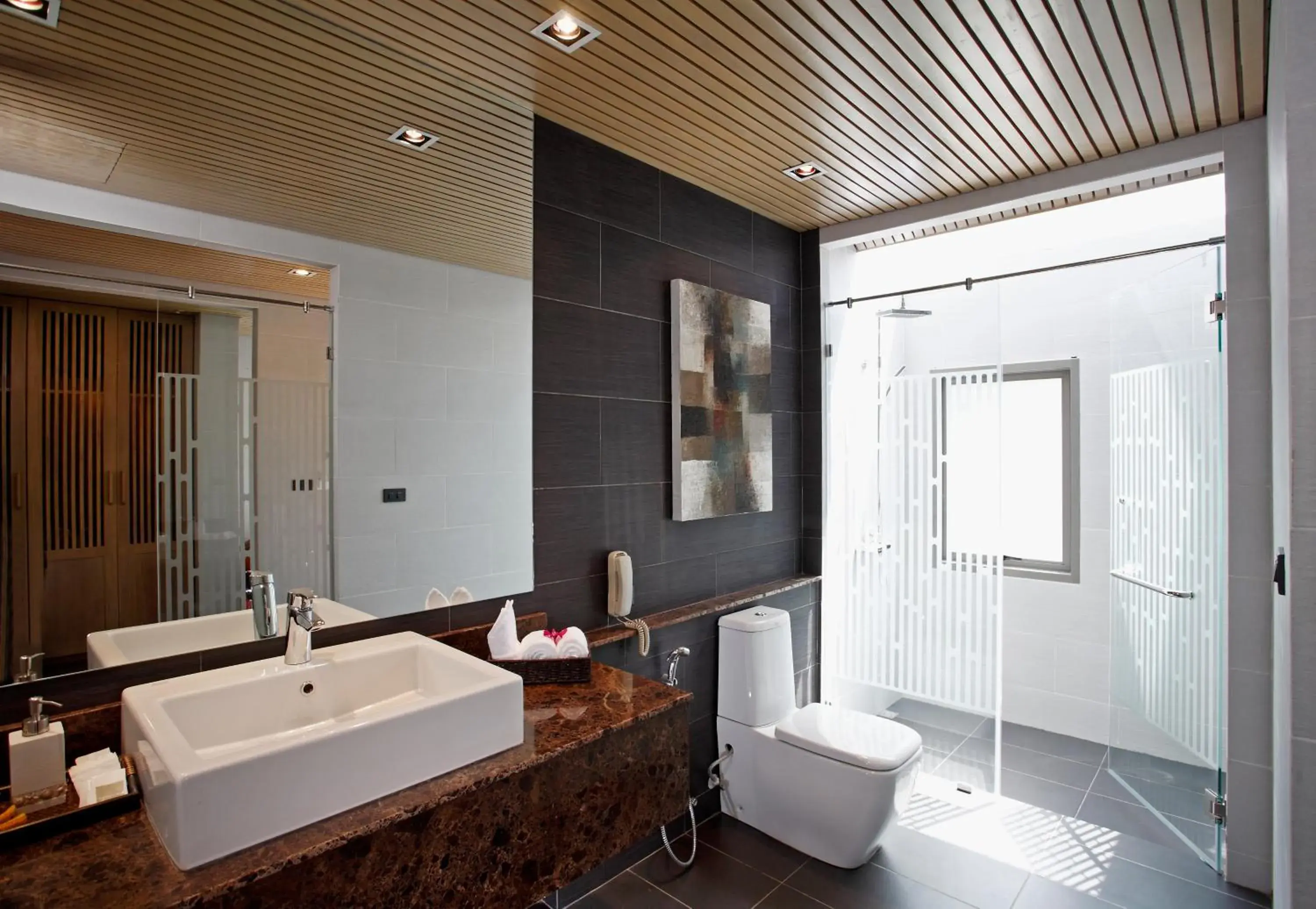 Horizon Large Double or Twin Room with Garden View in Mandarava Resort and Spa, Karon Beach Horizon Large Double or Twin Room with Garden View in Mandarava Resort and Spa, Karon Beach