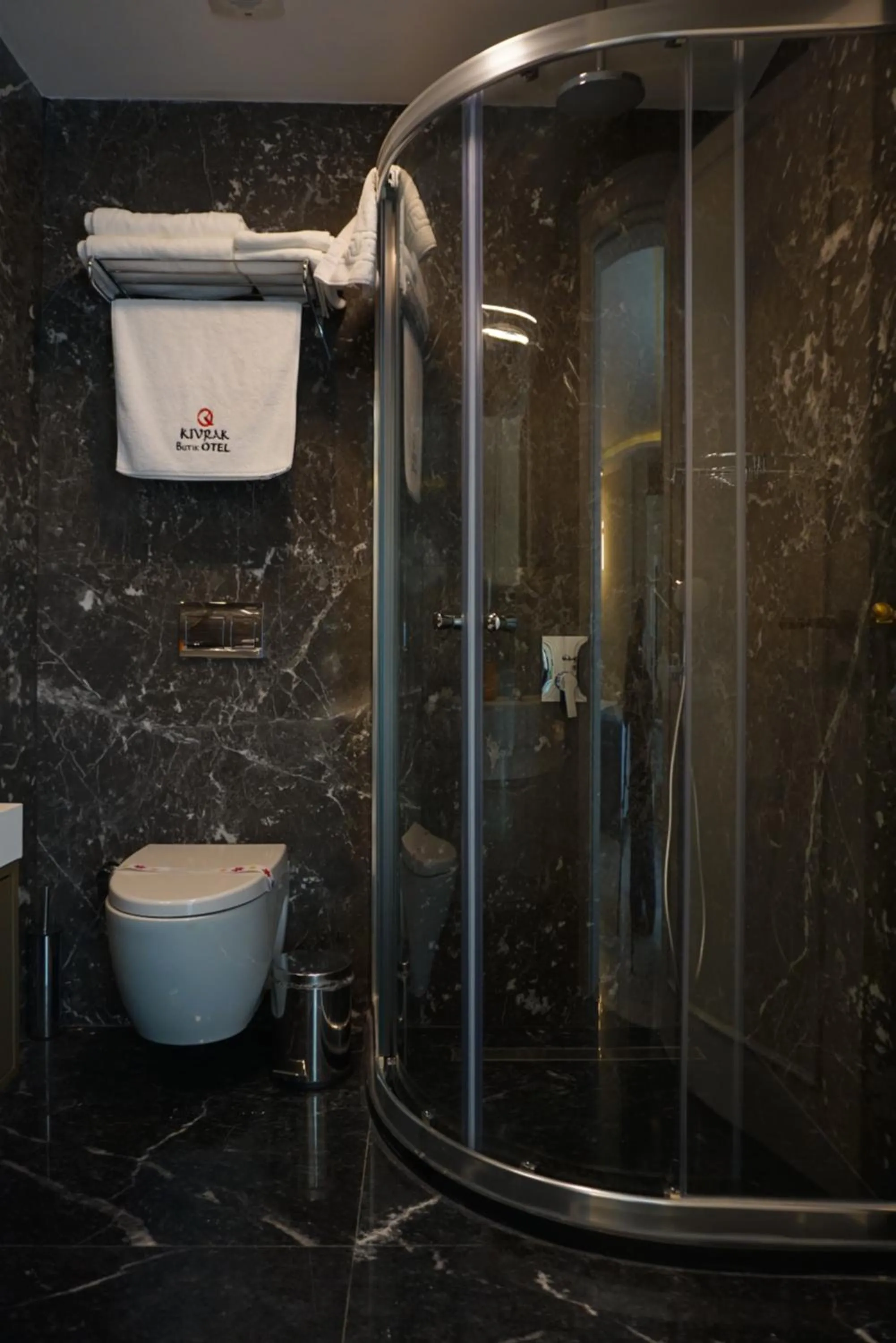 Shower in Kıvrakzade Otel