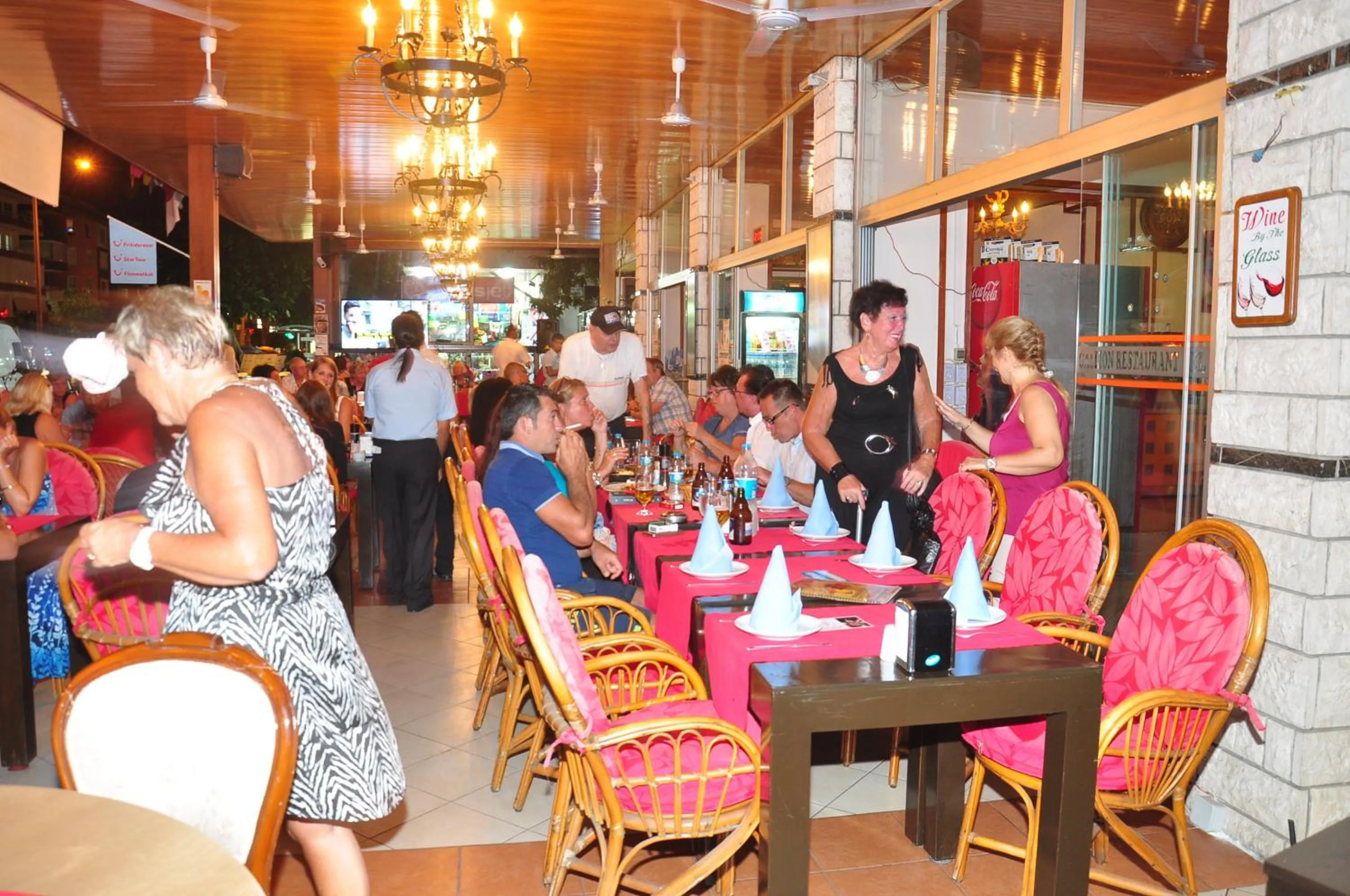 Restaurant/places to eat in Gallion Hotel