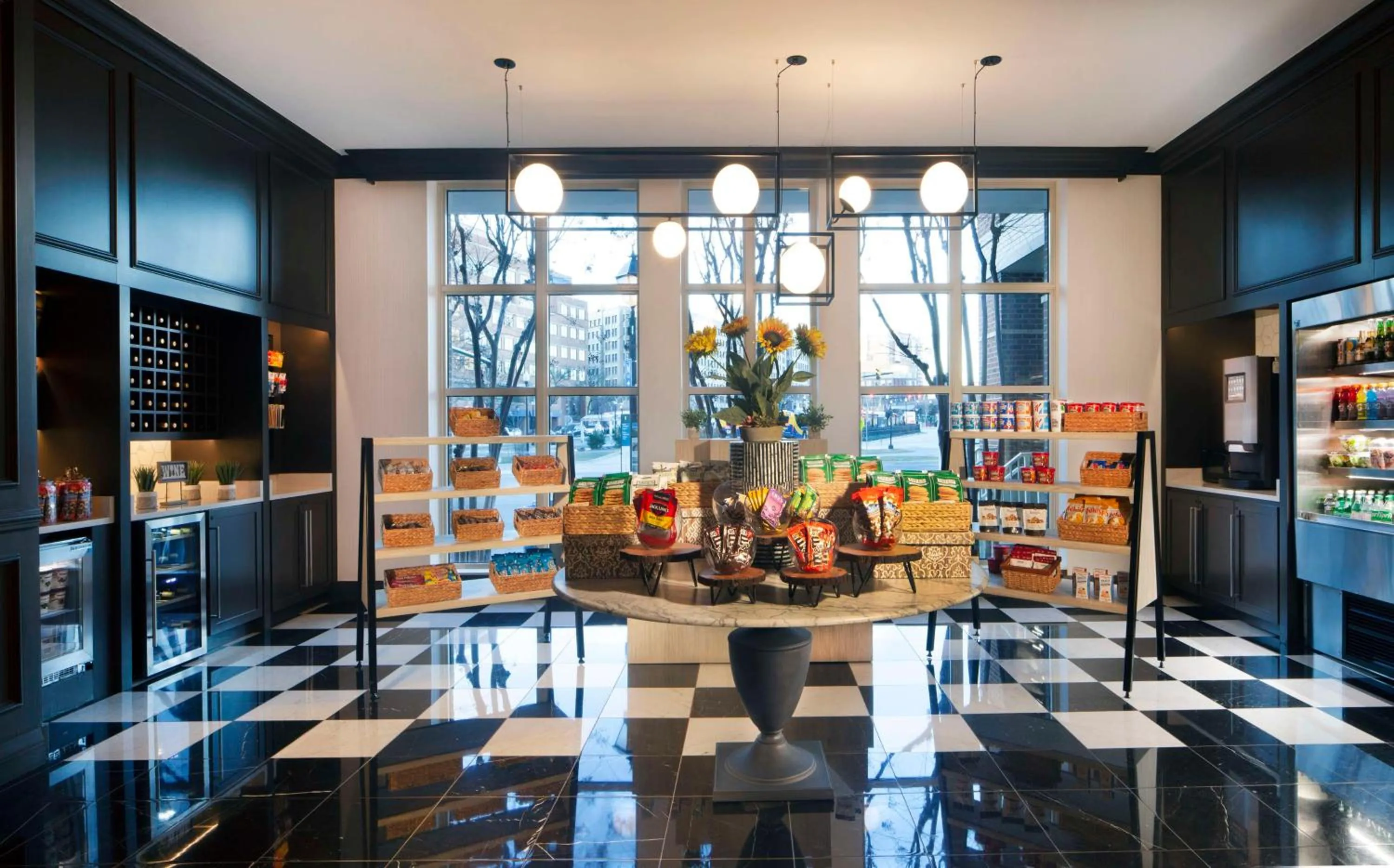 Lobby or reception in Hilton Alexandria Old Town