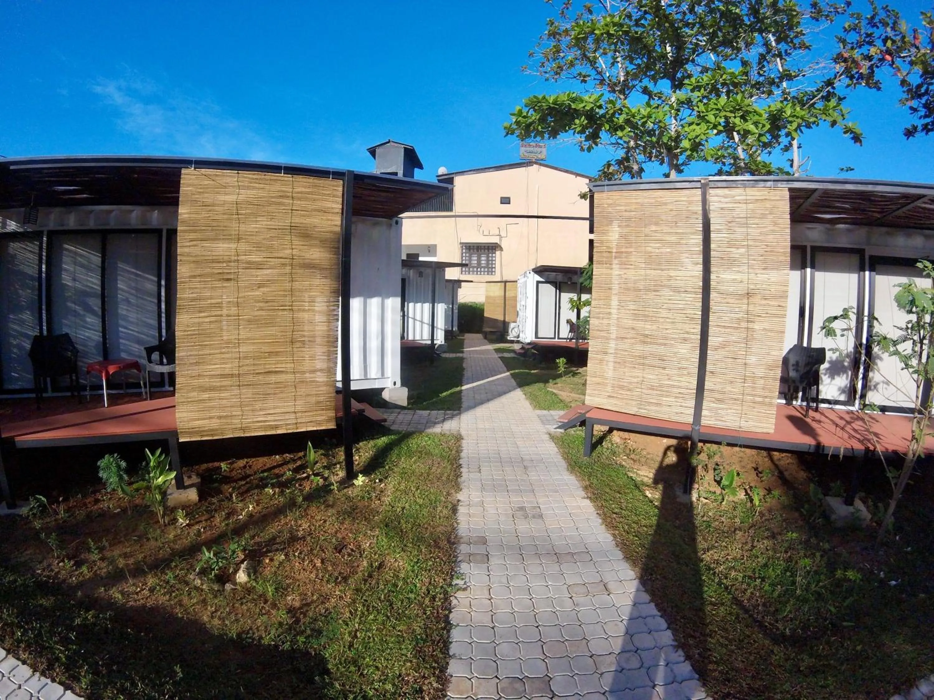 Facade/entrance in MA Villa Unawatuna