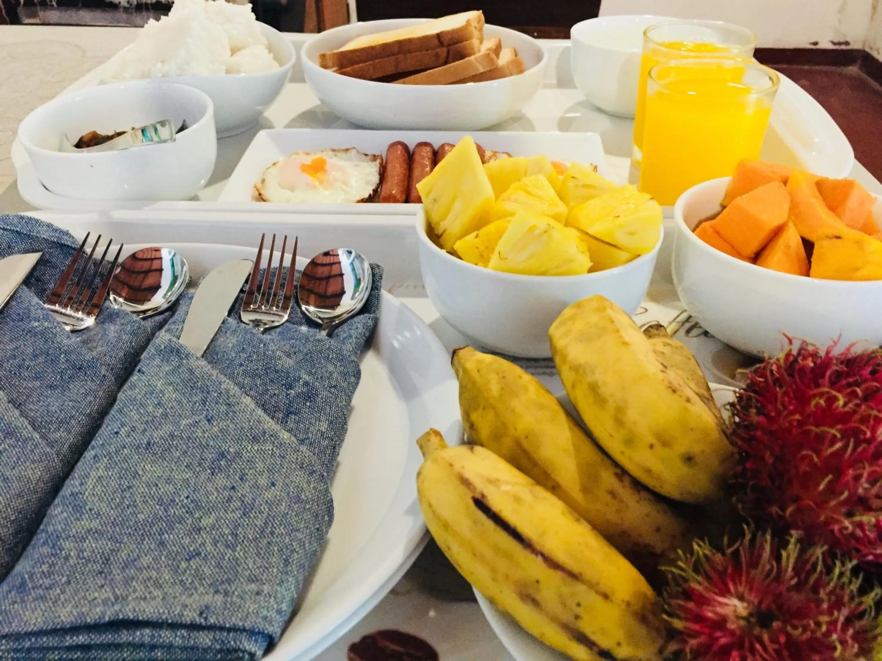 Continental breakfast in MA Villa Unawatuna