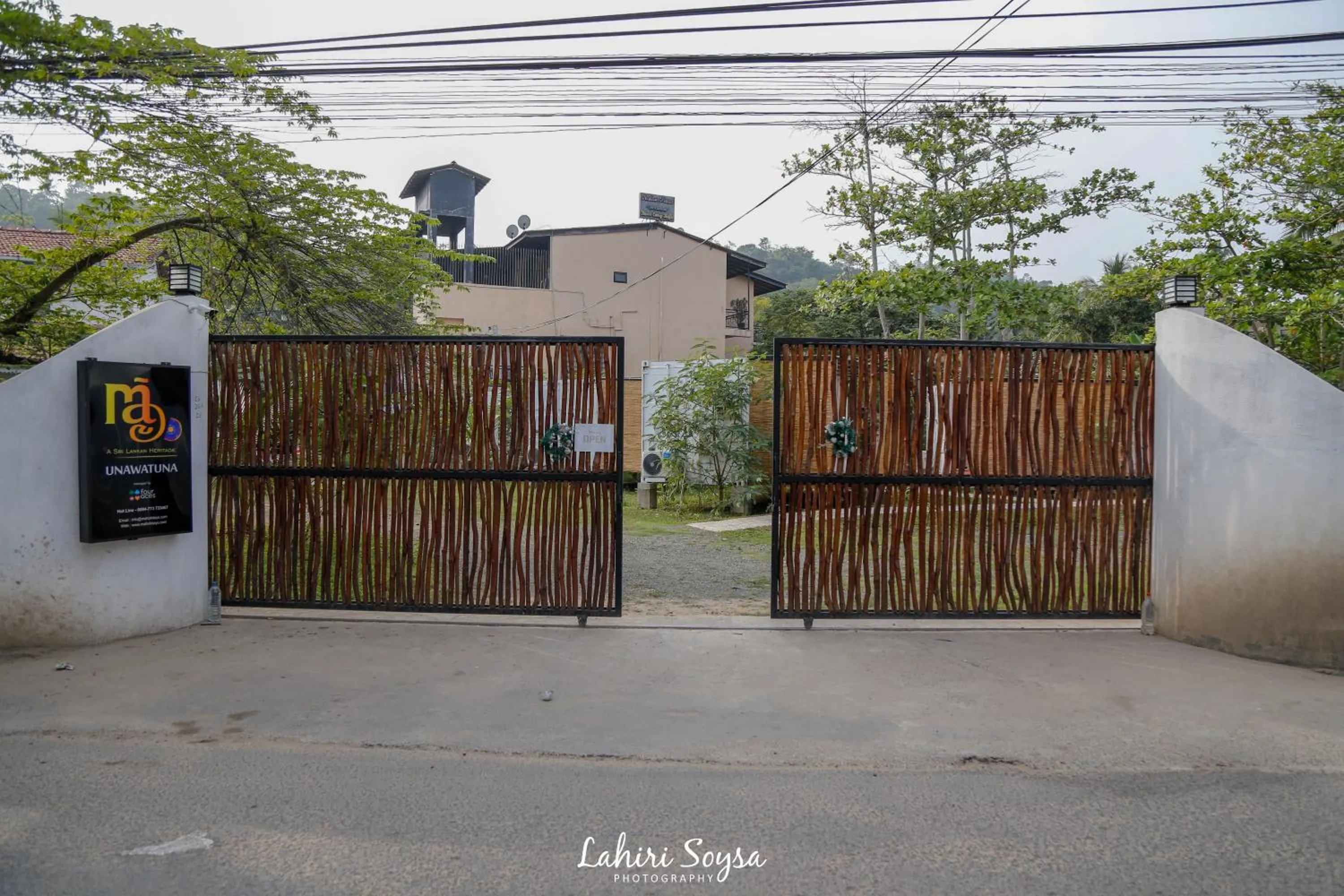 Facade/entrance in MA Villa Unawatuna