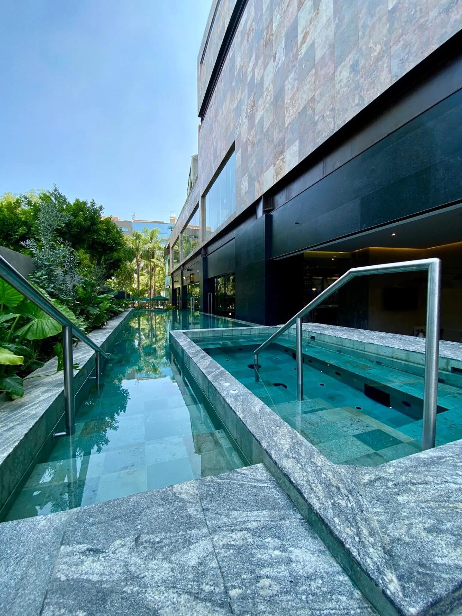 Swimming pool in Grand Fiesta Americana Guadalajara Country Club