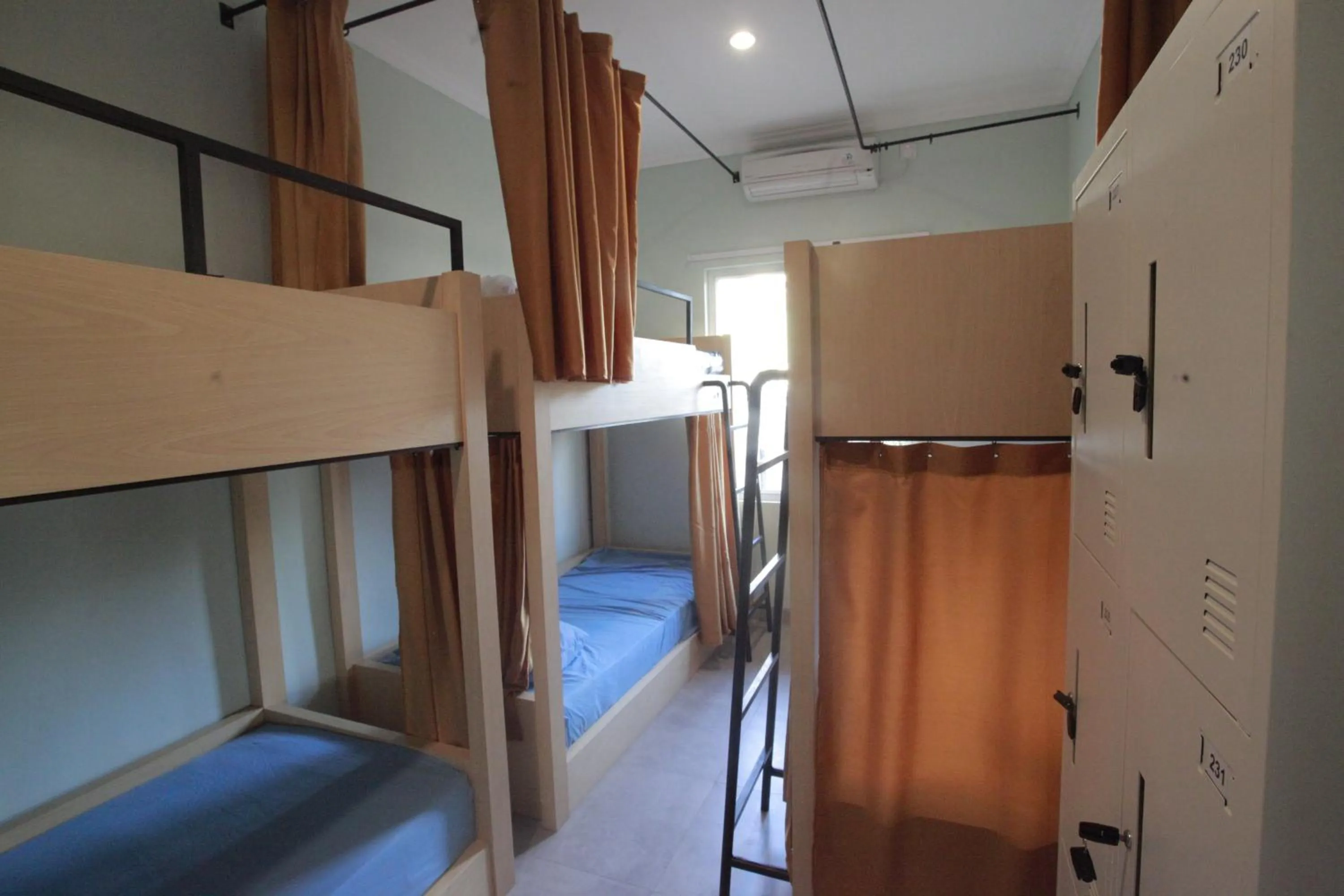 Bed in Beach Hut Hostel