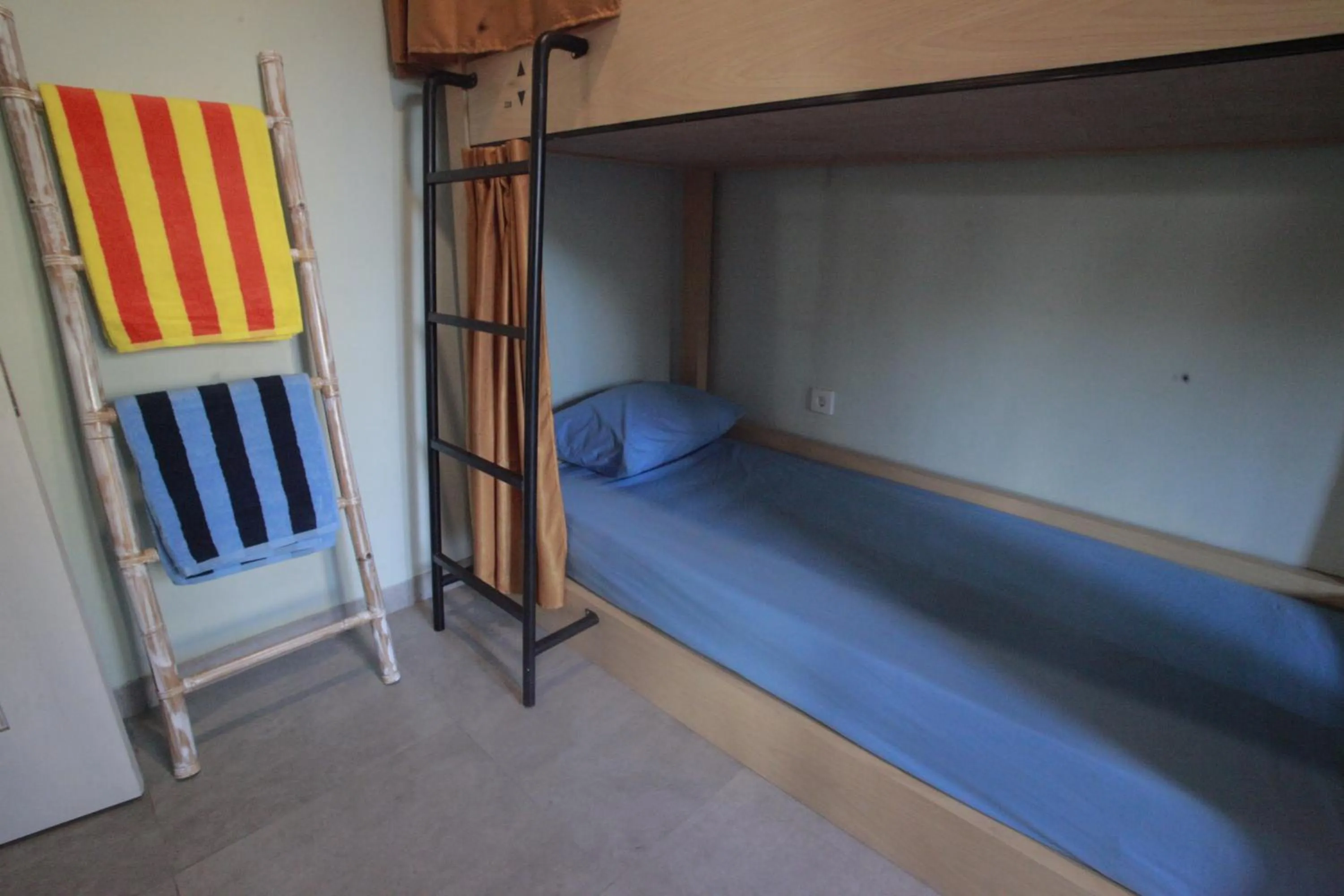 Bed in Beach Hut Hostel