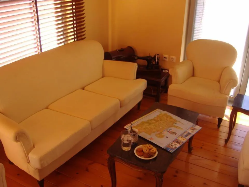 Day in Sorta Apartments