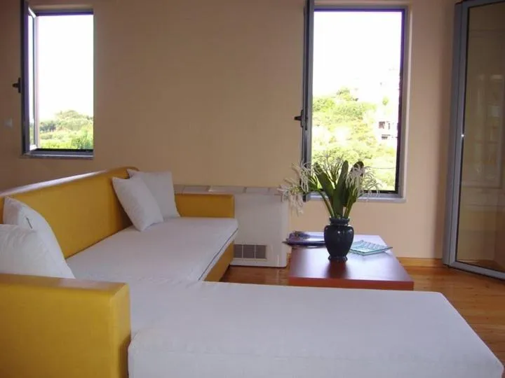 Day, Bed in Sorta Apartments