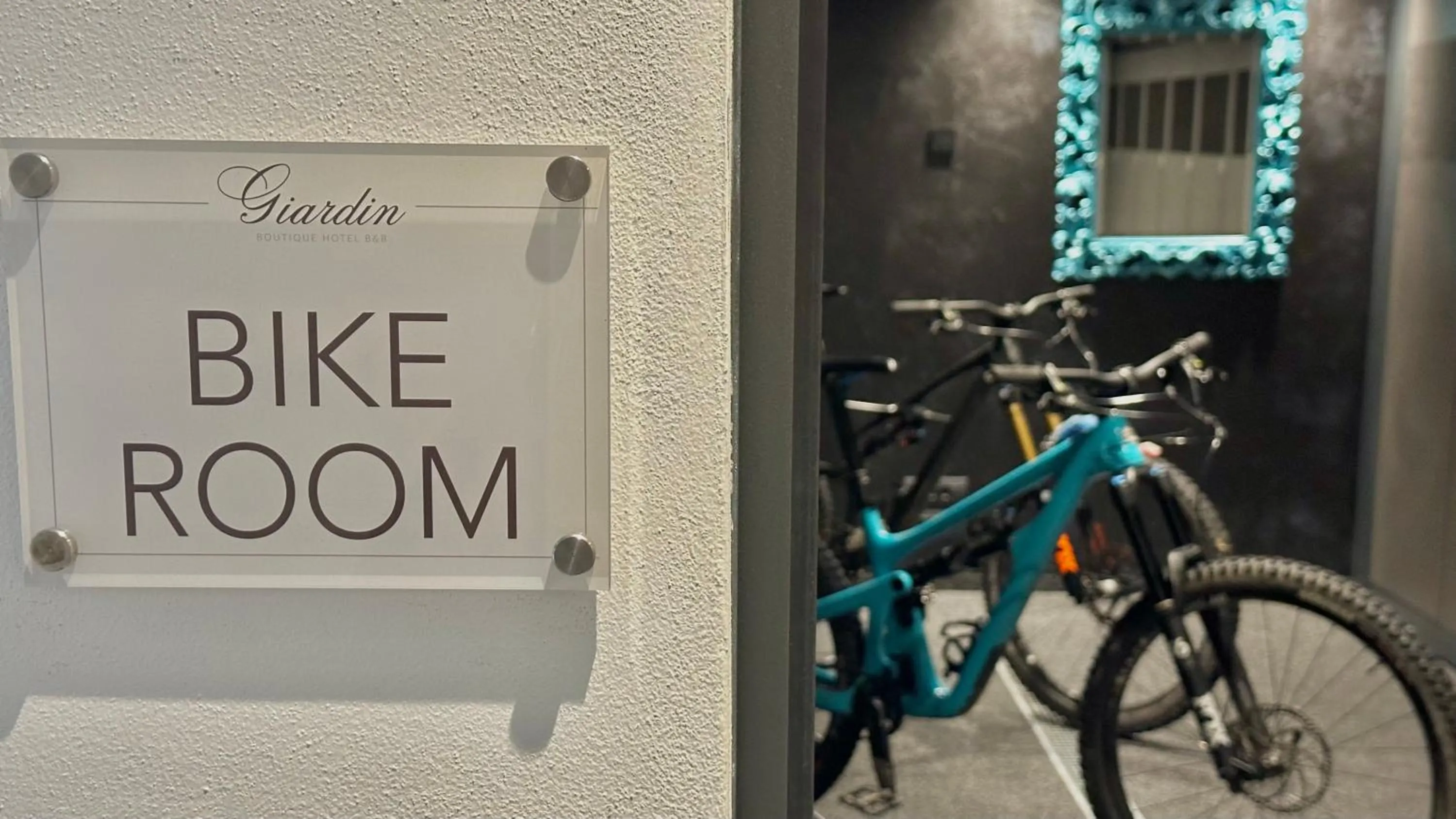 Cycling in Giardin Boutique Hotel B&B