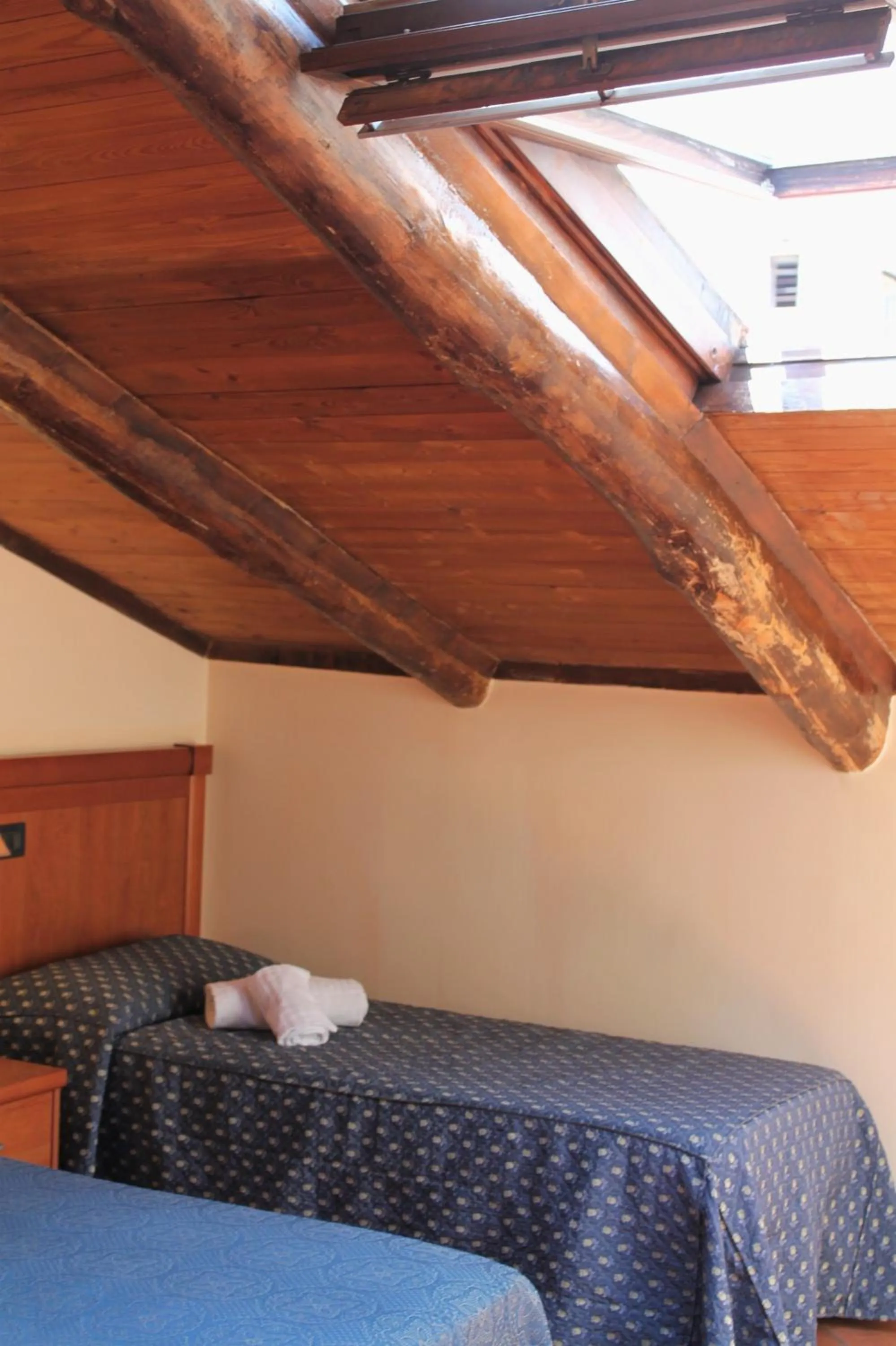 Bed in Nights In Rome