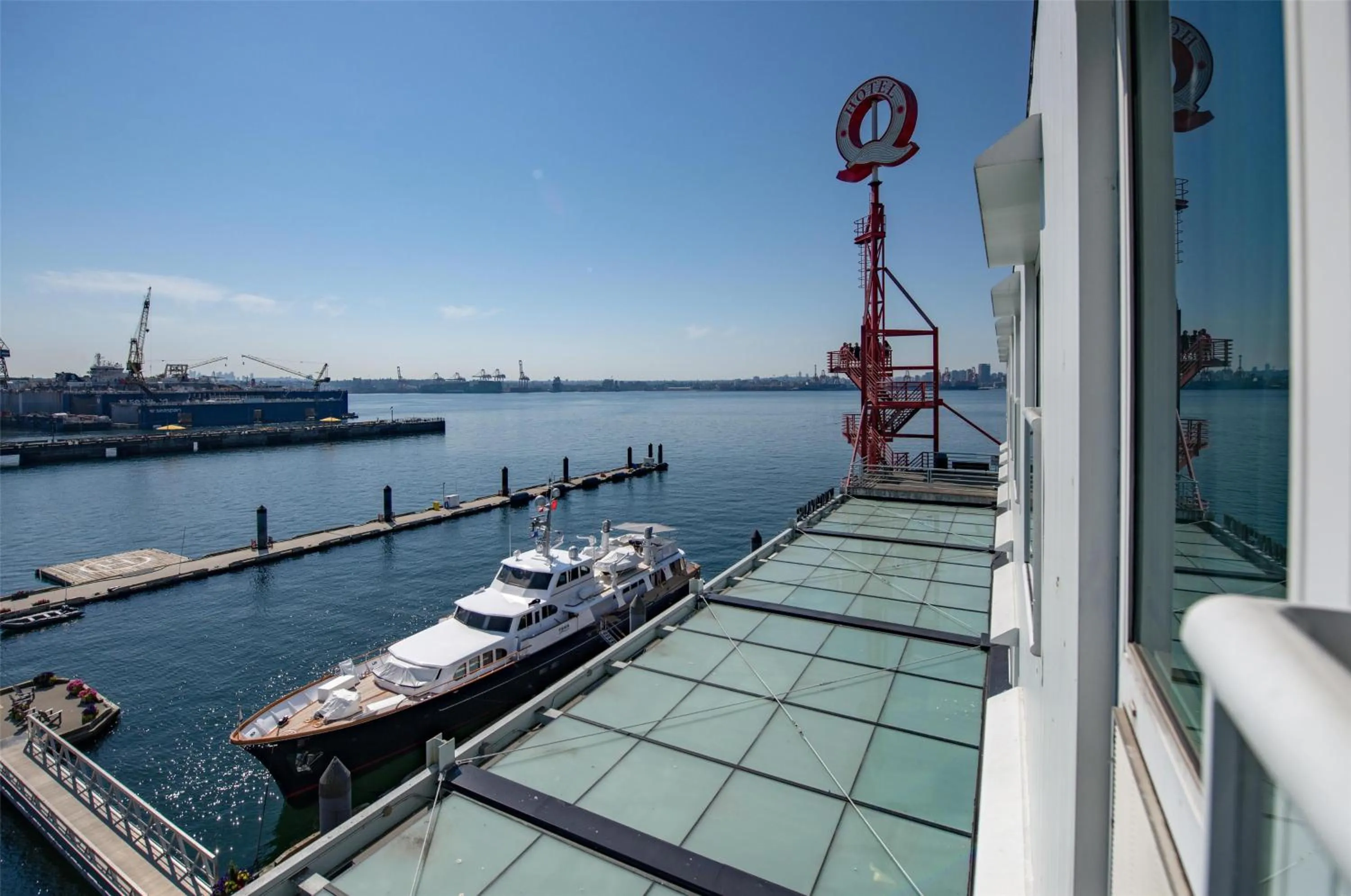 Bedroom in Coast Lonsdale Quay Hotel