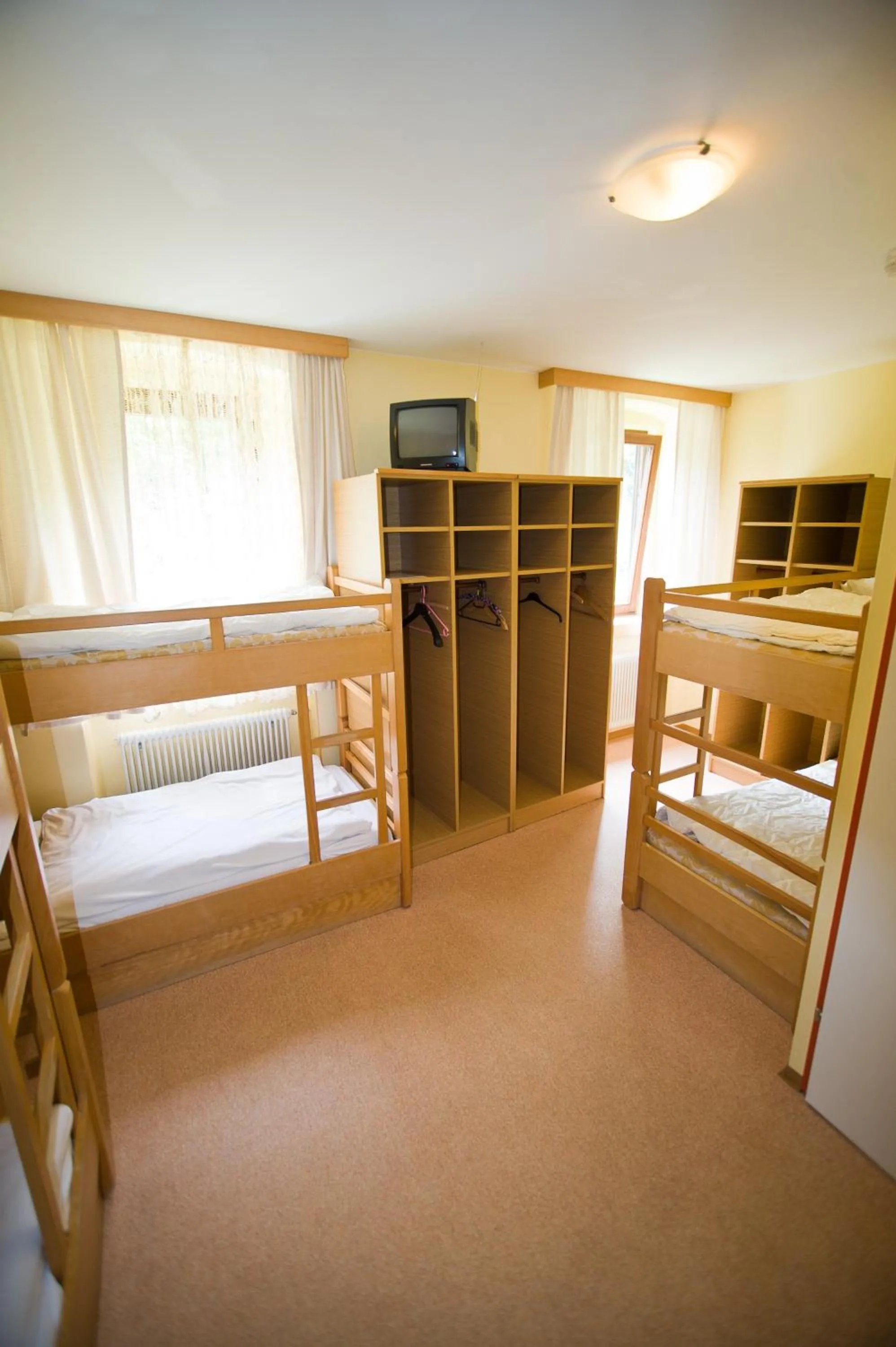 Photo of the whole room, Bed in Jugendgästehaus Gosauschmied