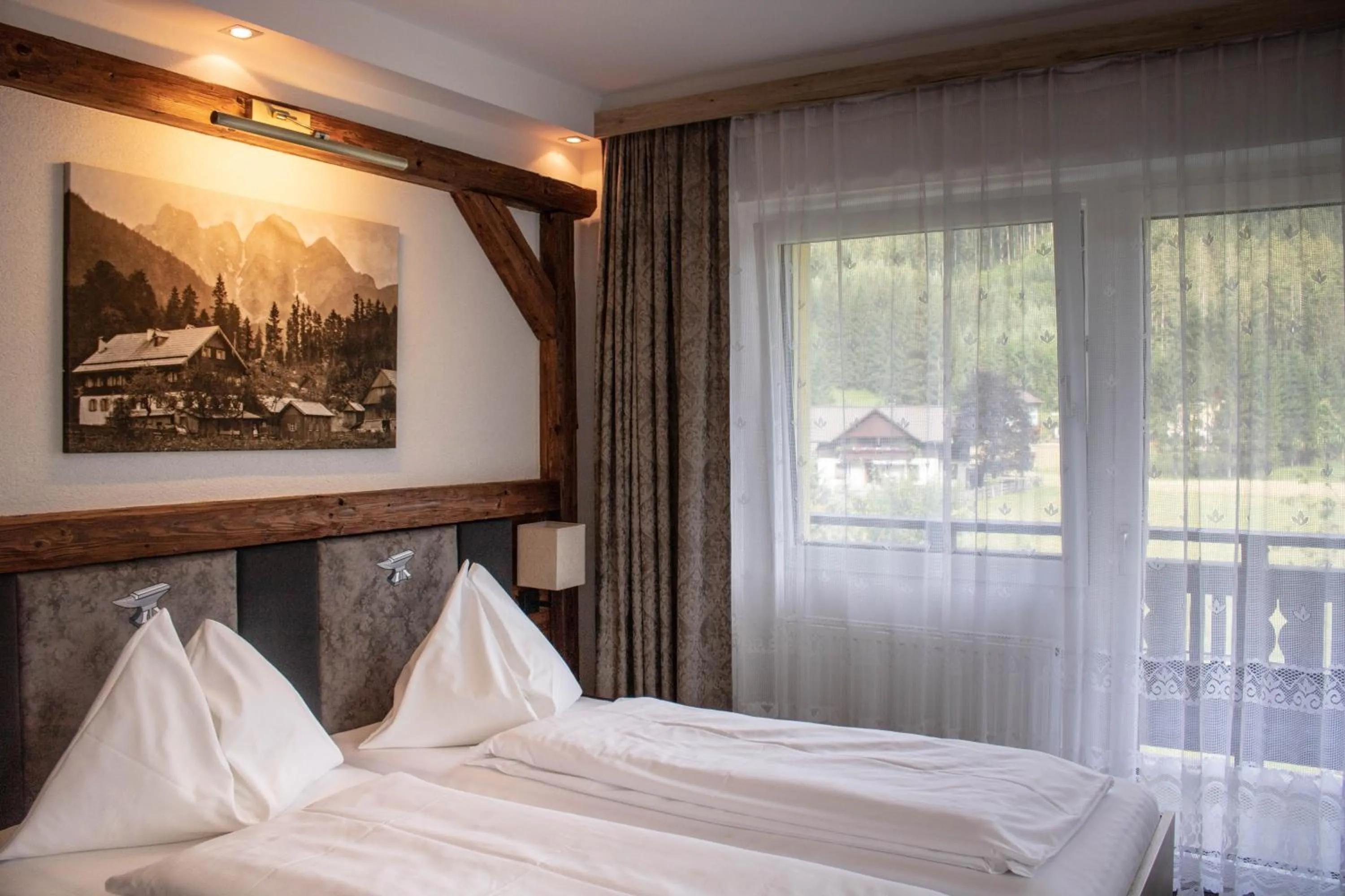 Bed in Gasthof Gosauschmied