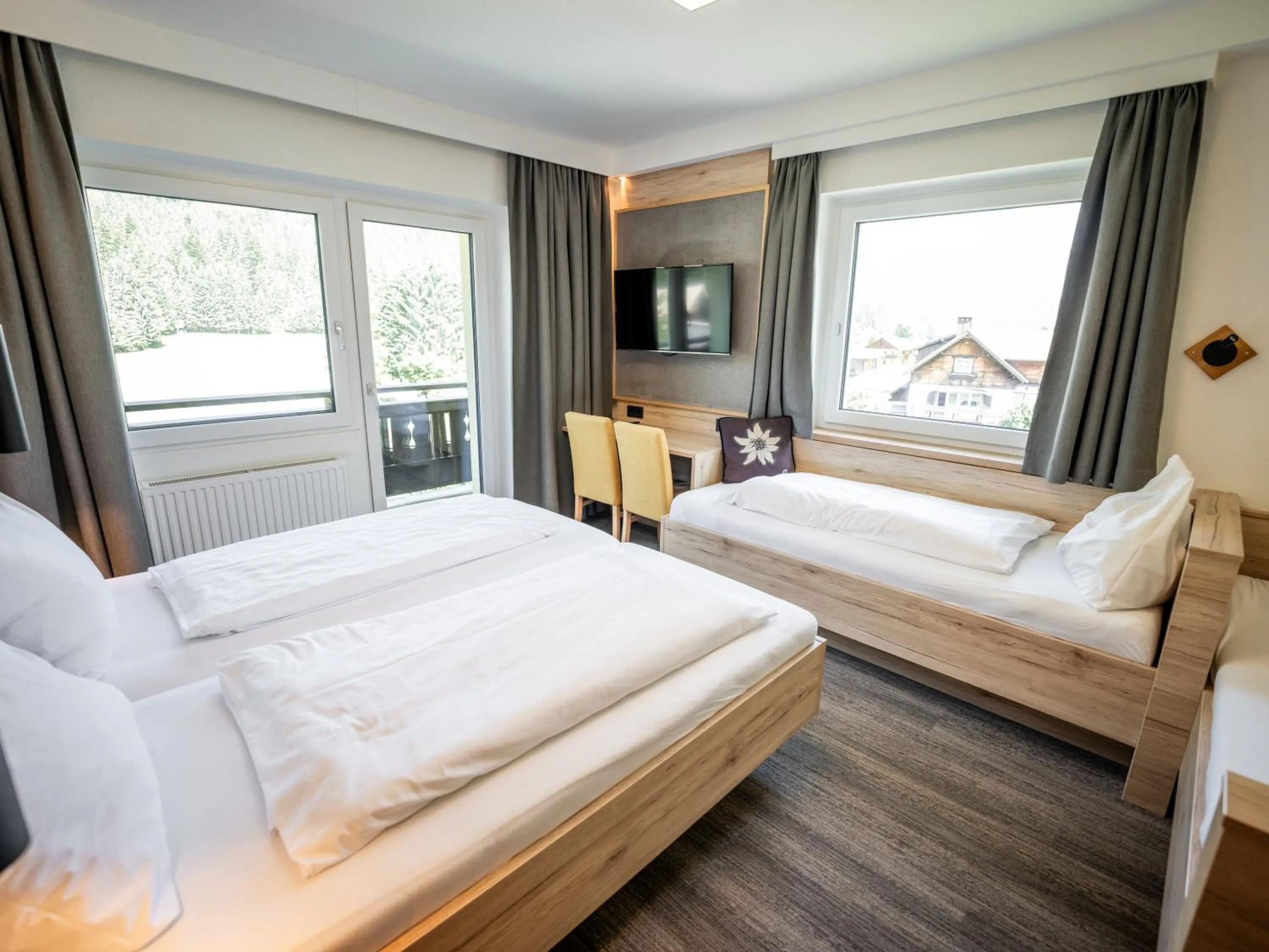 Bed in Gasthof Gosauschmied