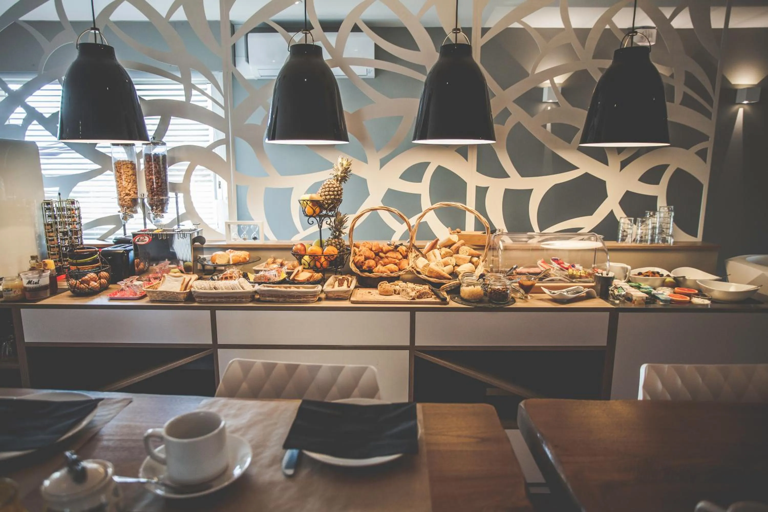 Food and drinks in Hôtel Karène