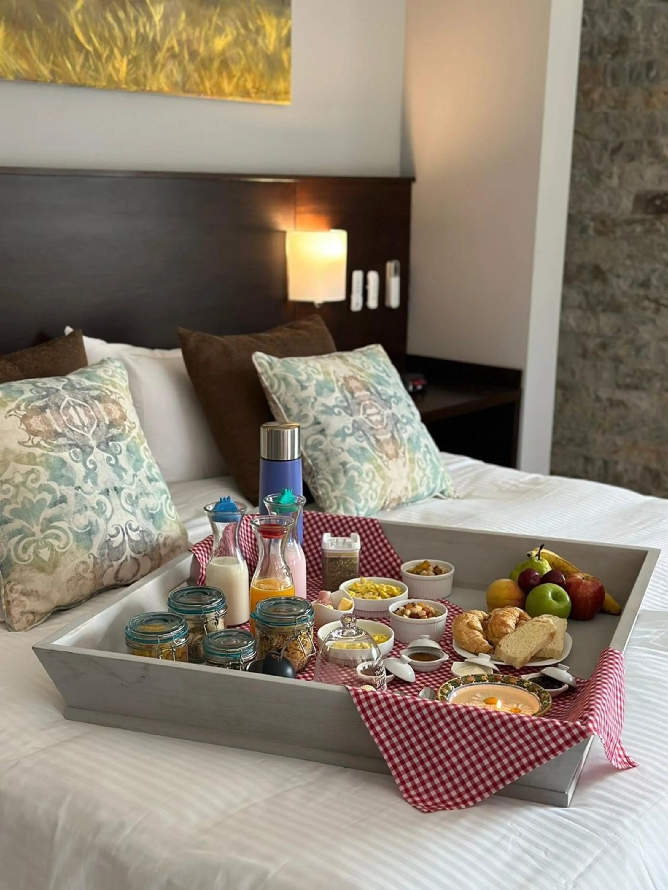 Breakfast in El Carmelo Mountain Lodge