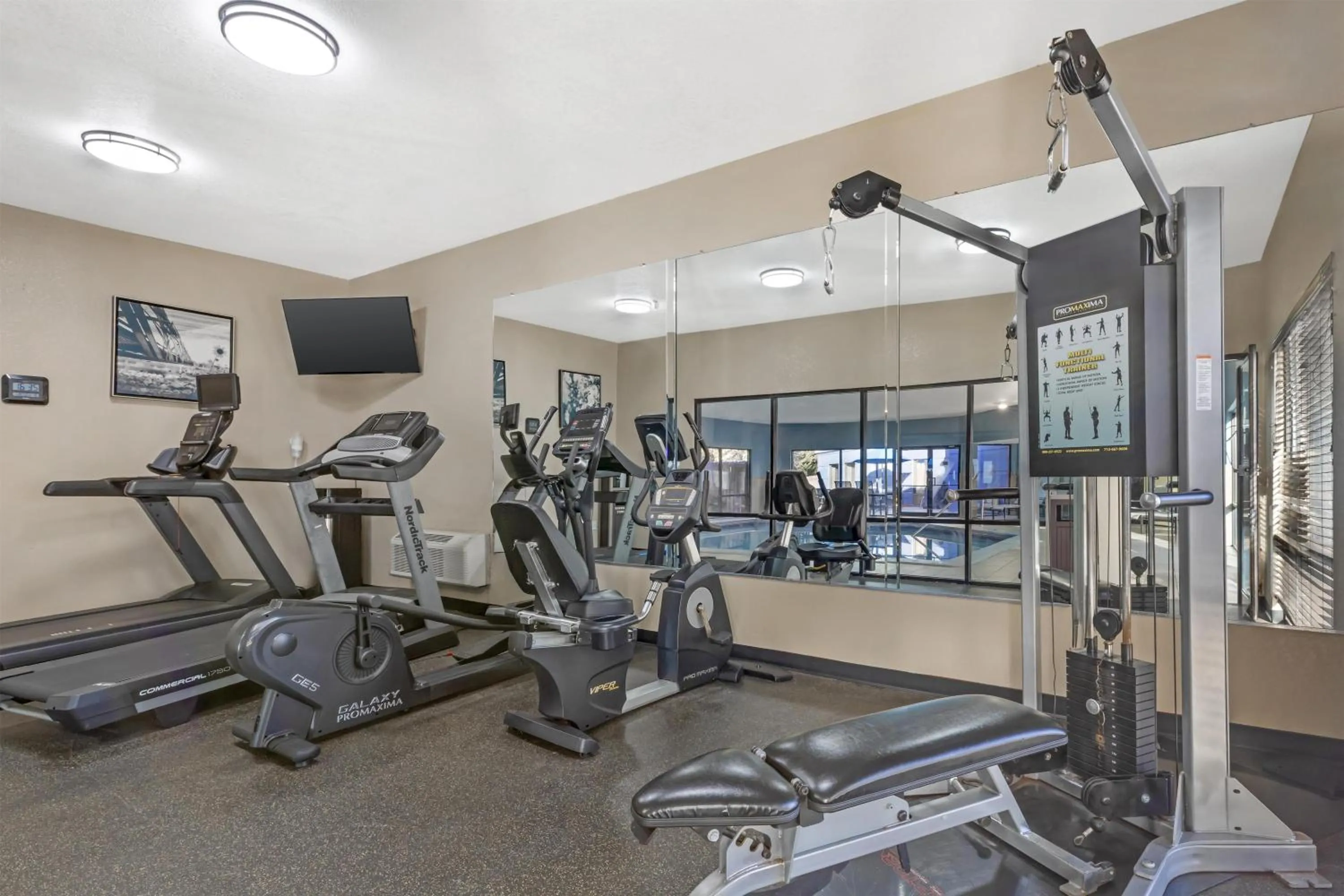 Fitness centre/facilities in Best Western Plus McDonough Inn & Suites