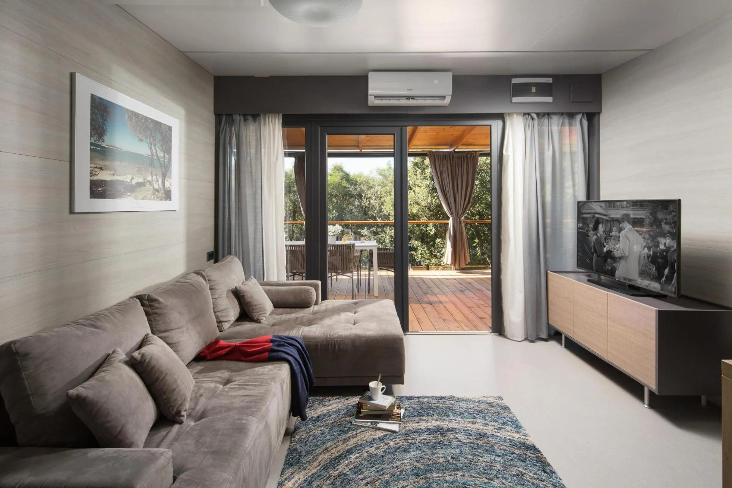 TV and multimedia in Camping Homes Mon Perin