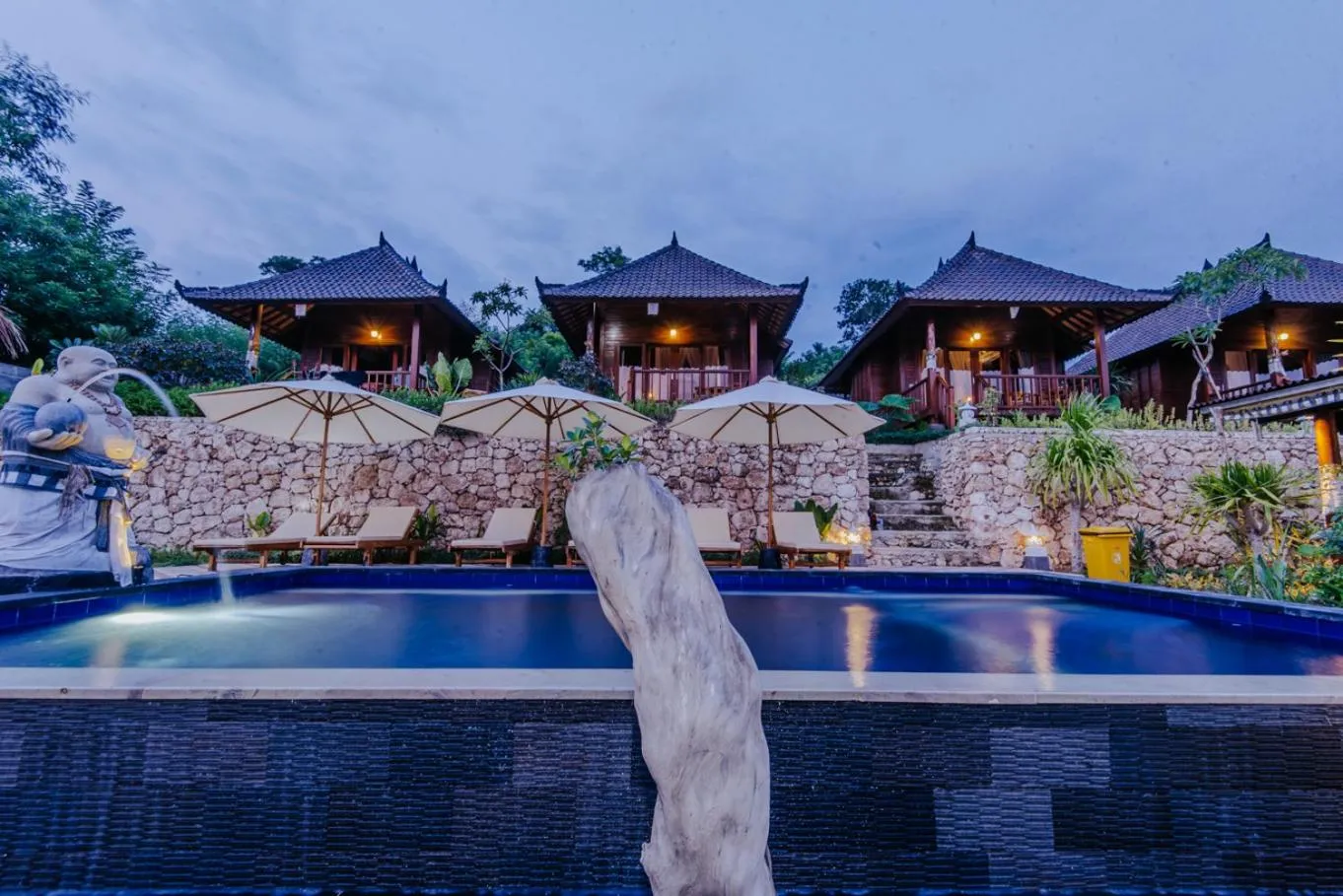 Sunday Huts Lembongan