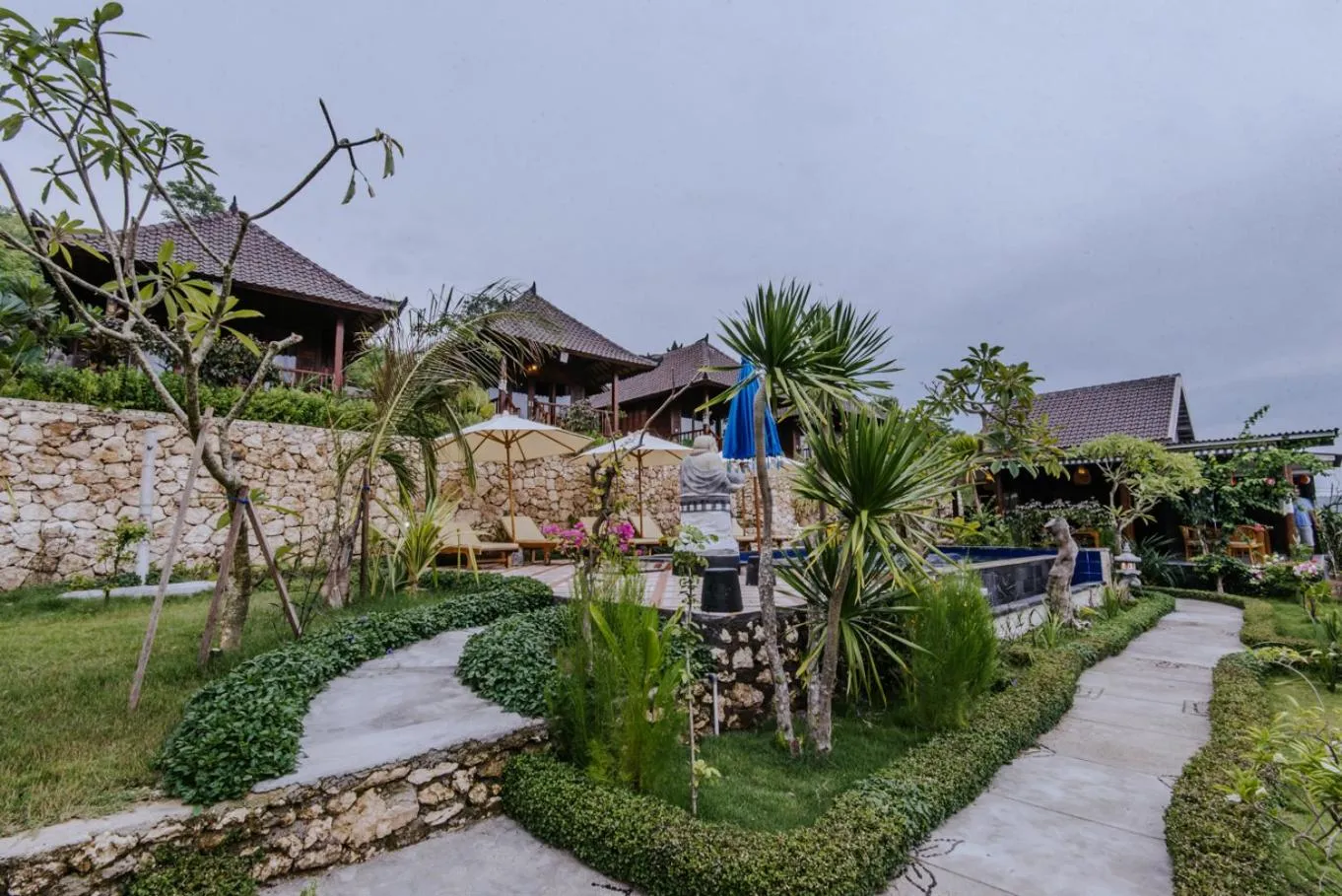 Sunday Huts Lembongan