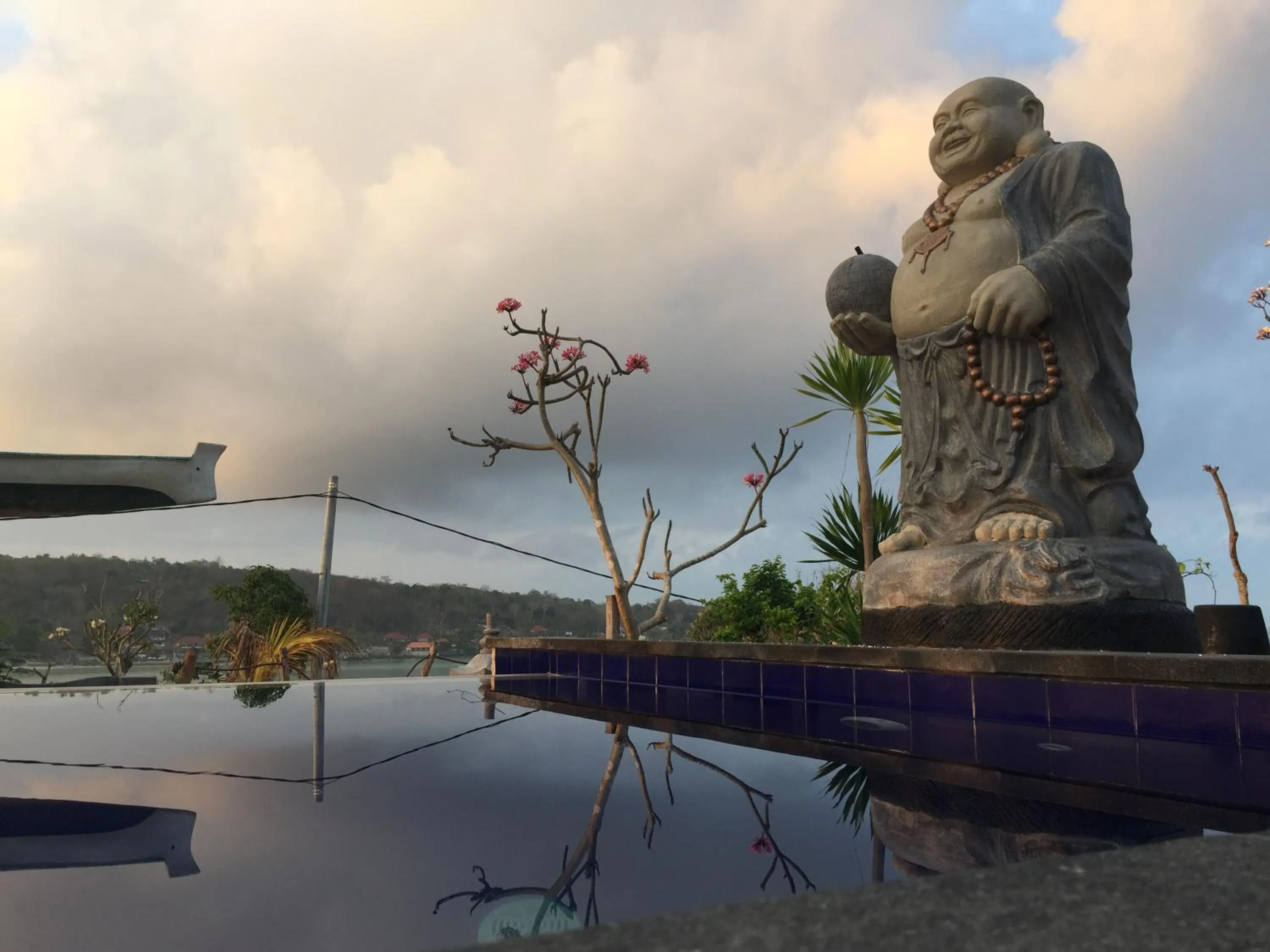 Pool view in Sunday Huts Lembongan