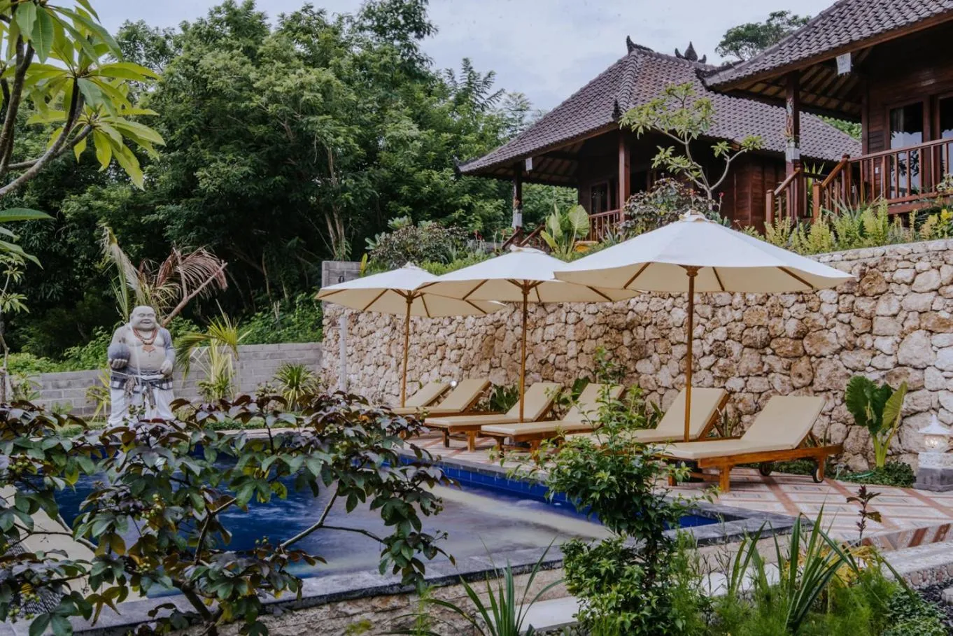 Sunday Huts Lembongan