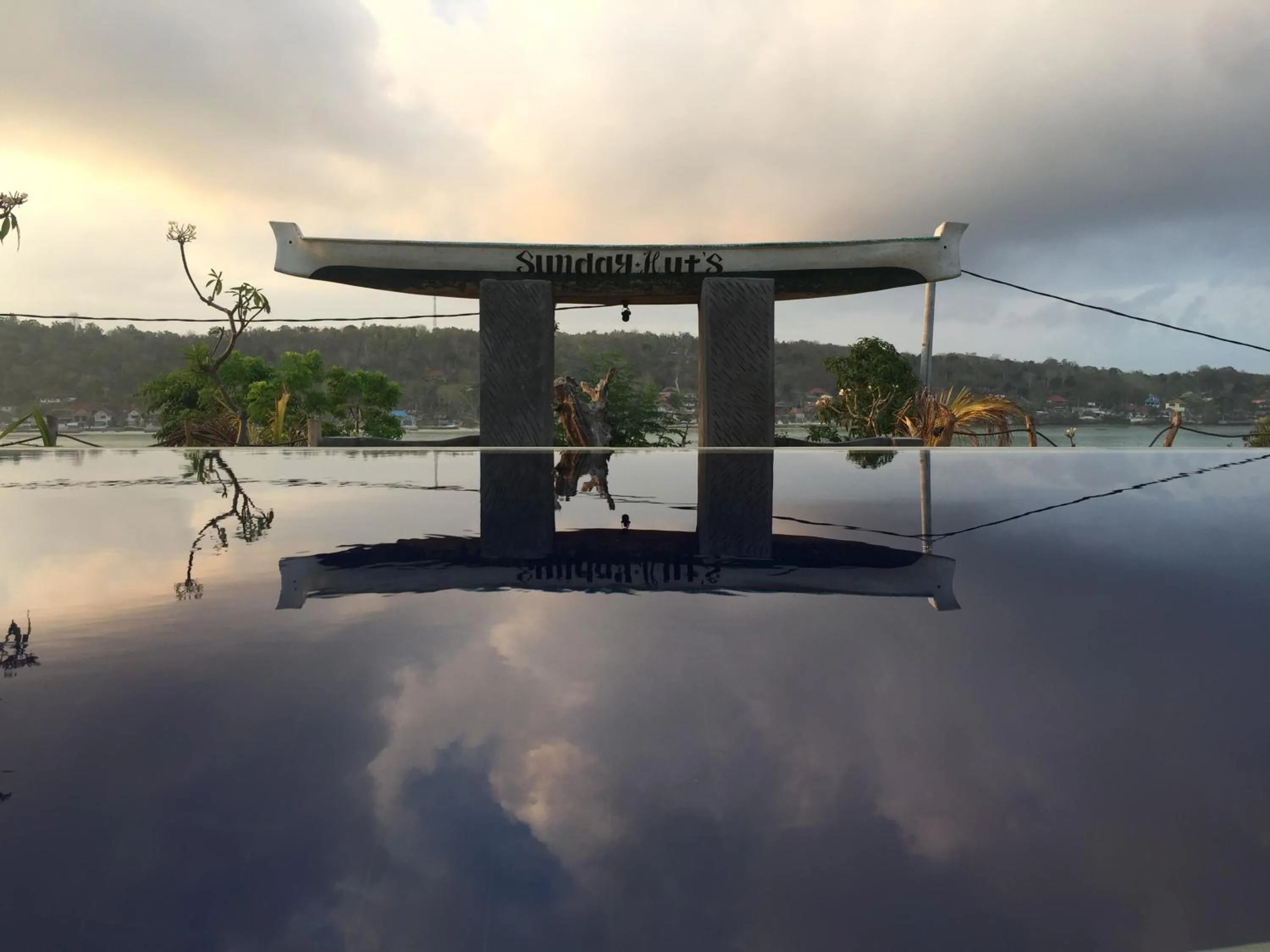Pool view in Sunday Huts Lembongan