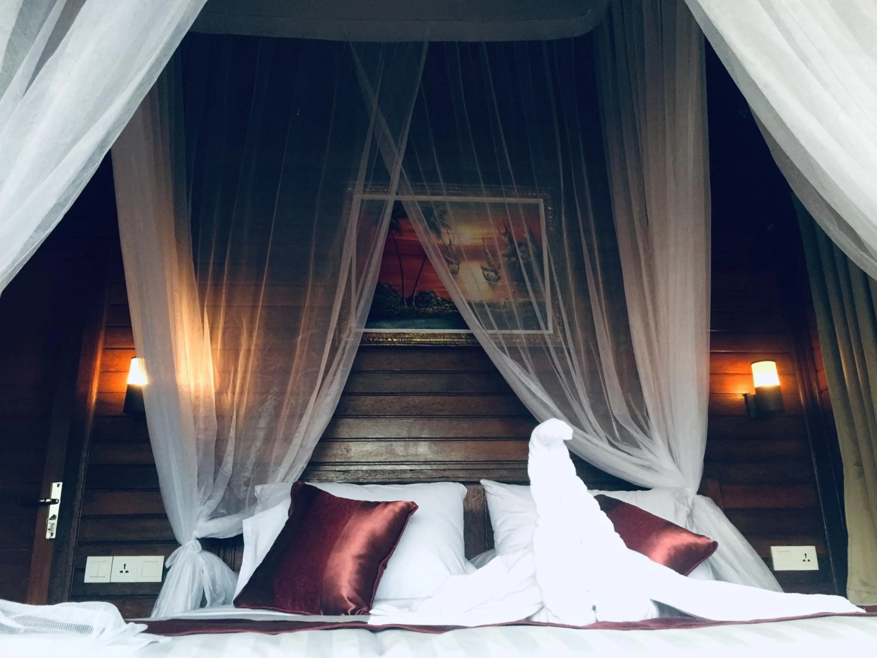 Bed in Sunday Huts Lembongan