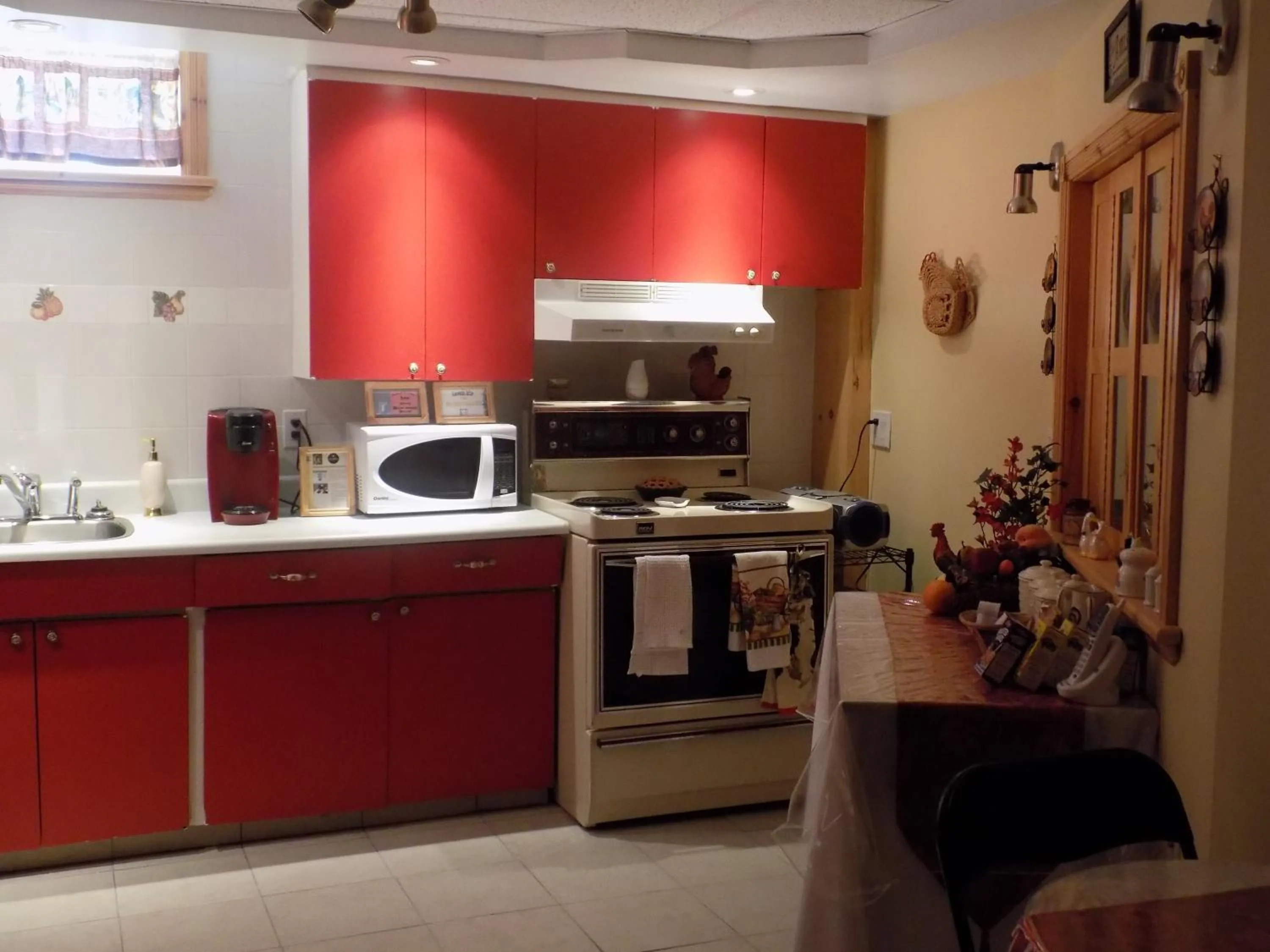 Communal kitchen in Gîte Esprit Follet