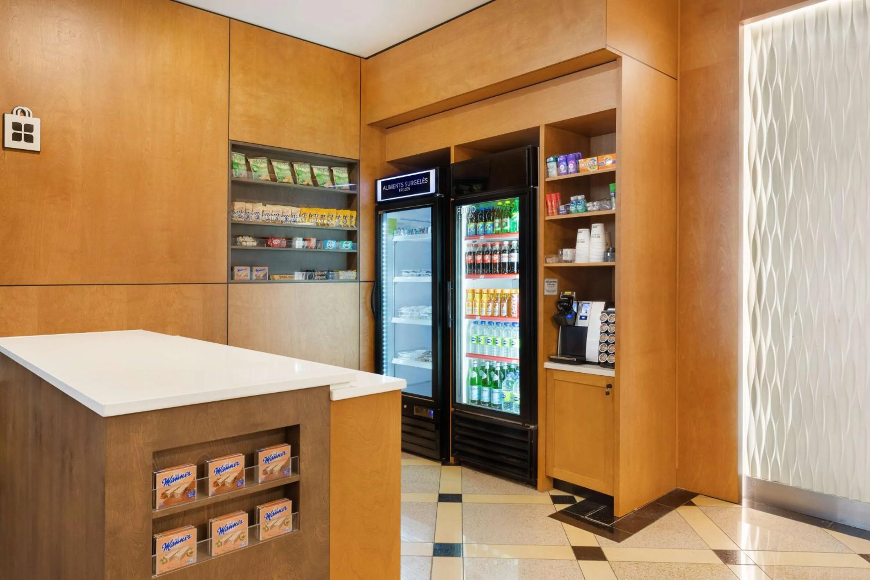 Restaurant/places to eat in Hilton Garden Inn Montreal Centre-Ville