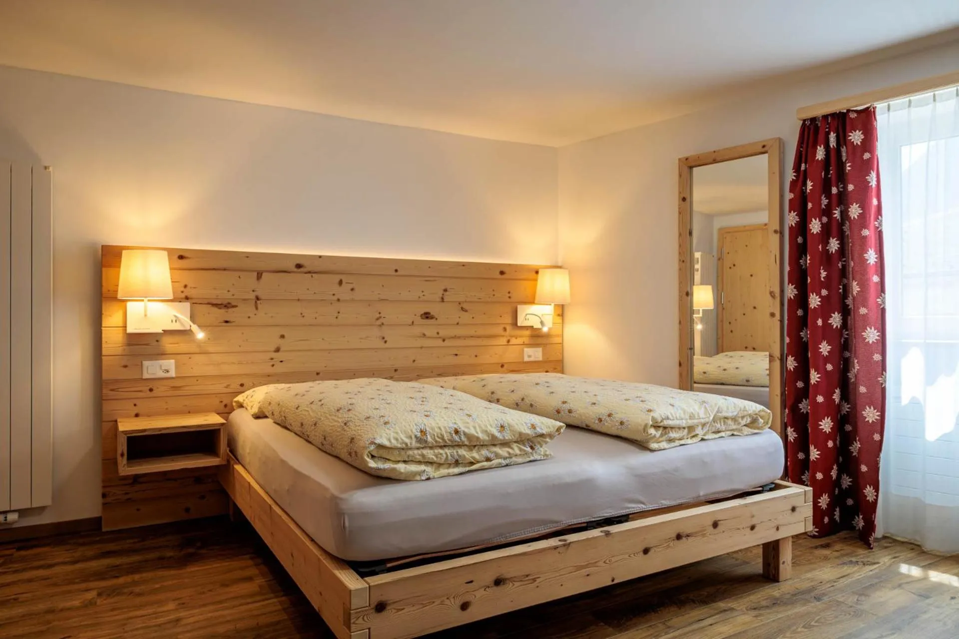 Bed in Albergo Lardi