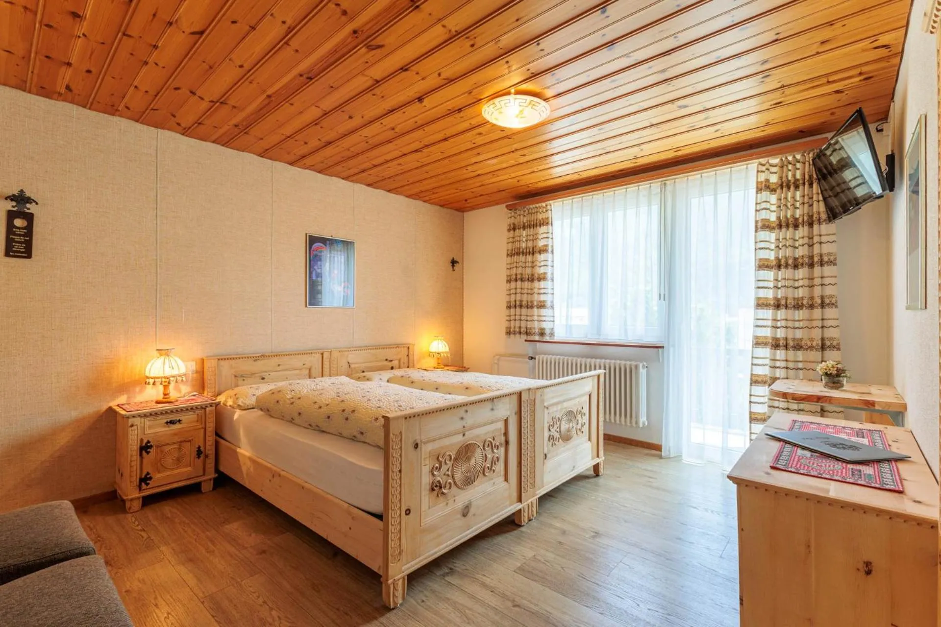 Bed in Albergo Lardi