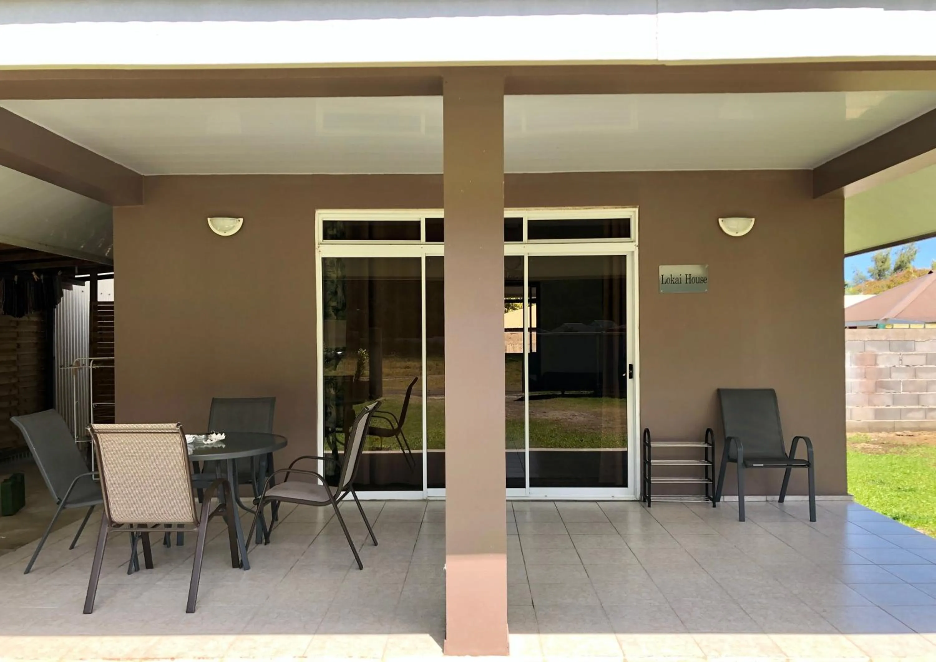 Lokai house
