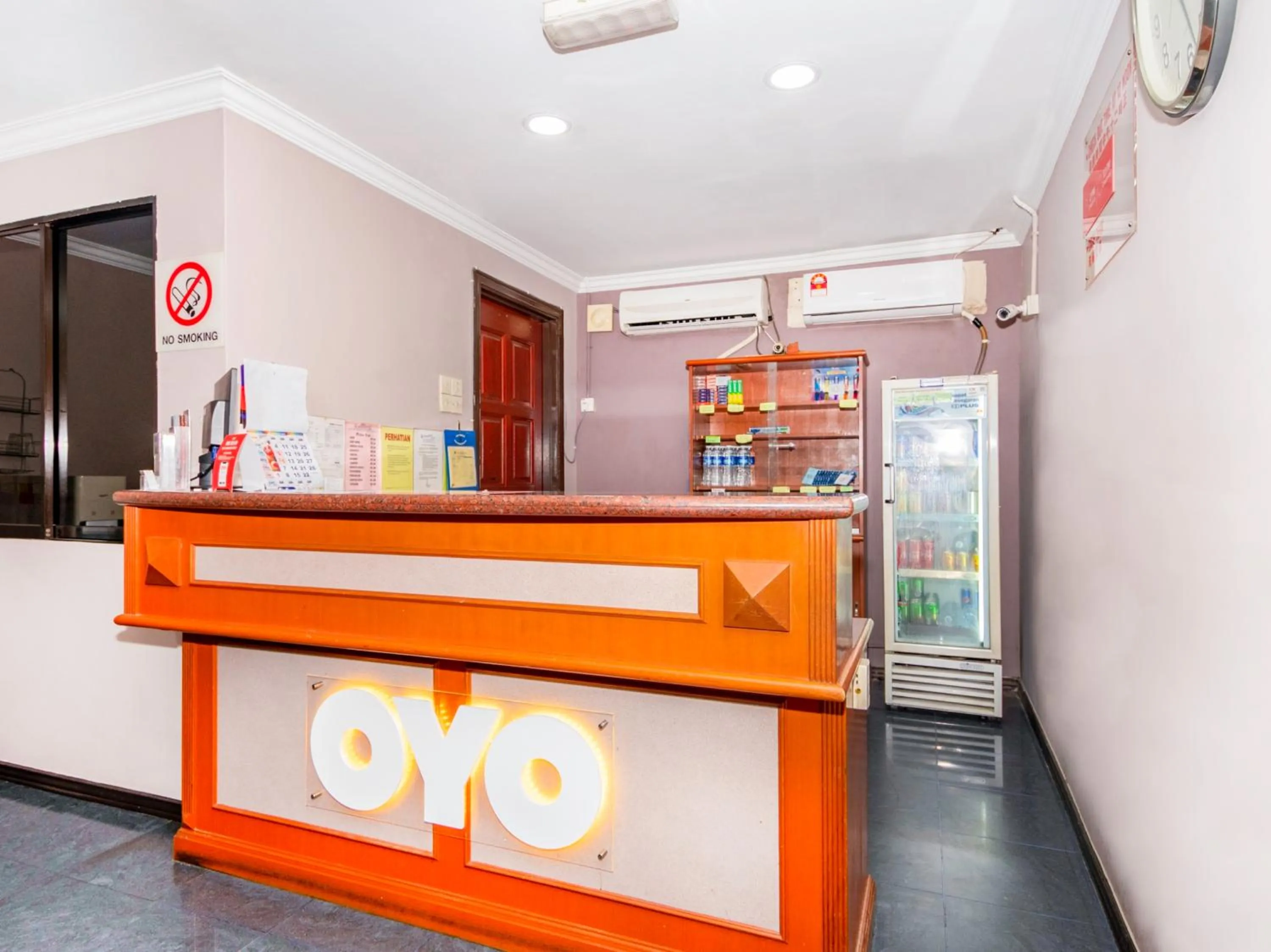 Lobby or reception, Lobby/Reception in OYO 472 Comfort Hotel 1