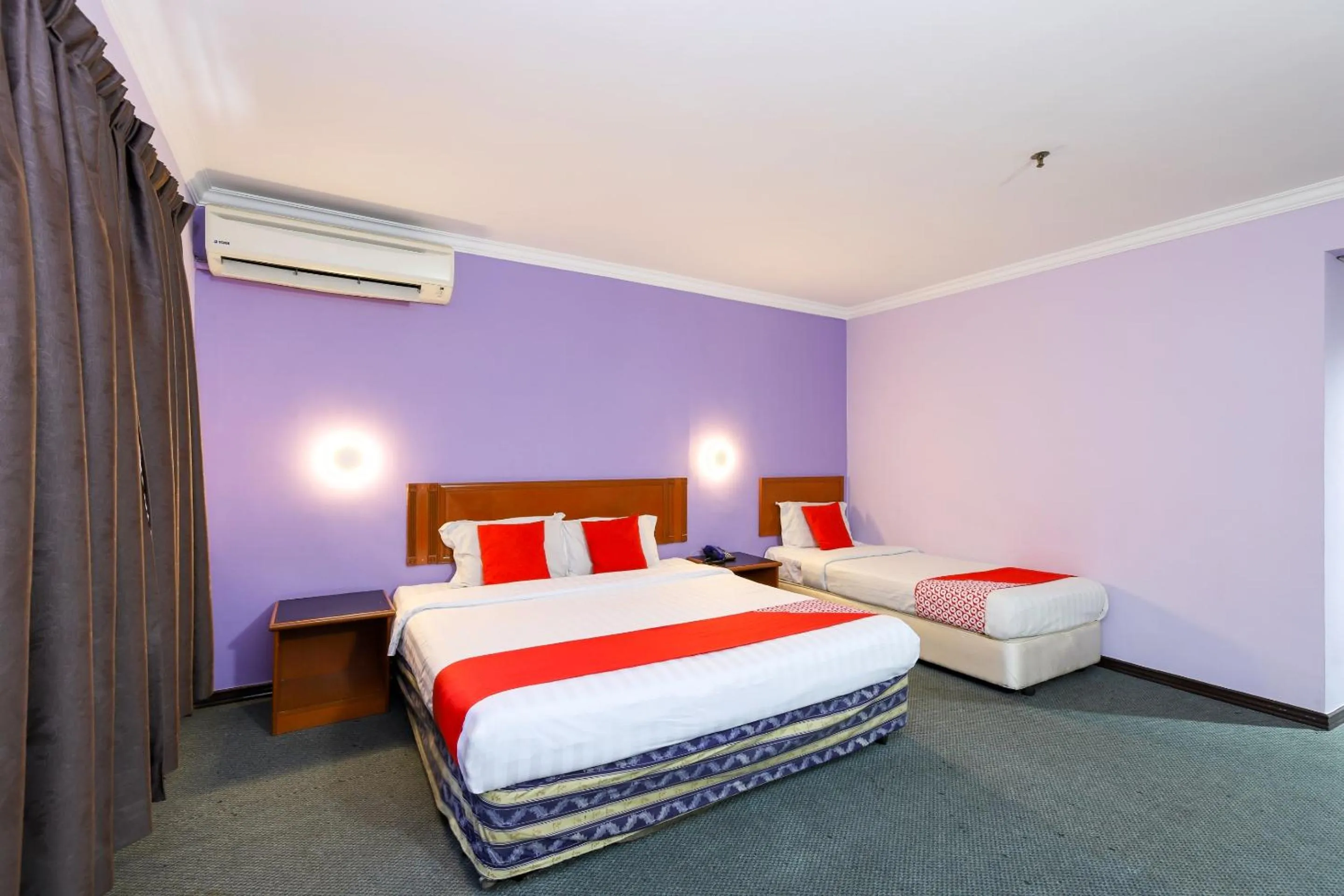 Bedroom in OYO 472 Comfort Hotel 1