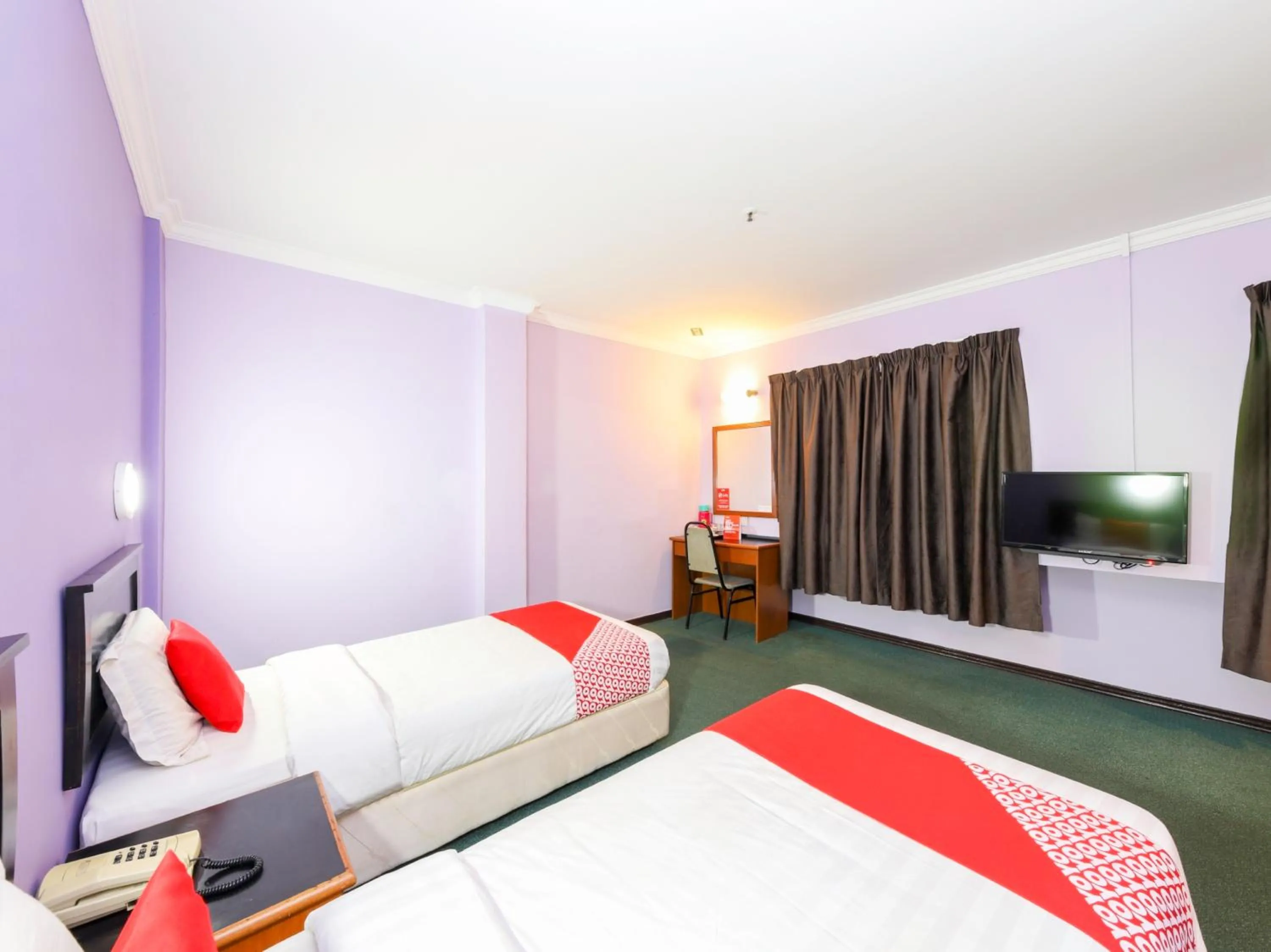 Bedroom in OYO 472 Comfort Hotel 1