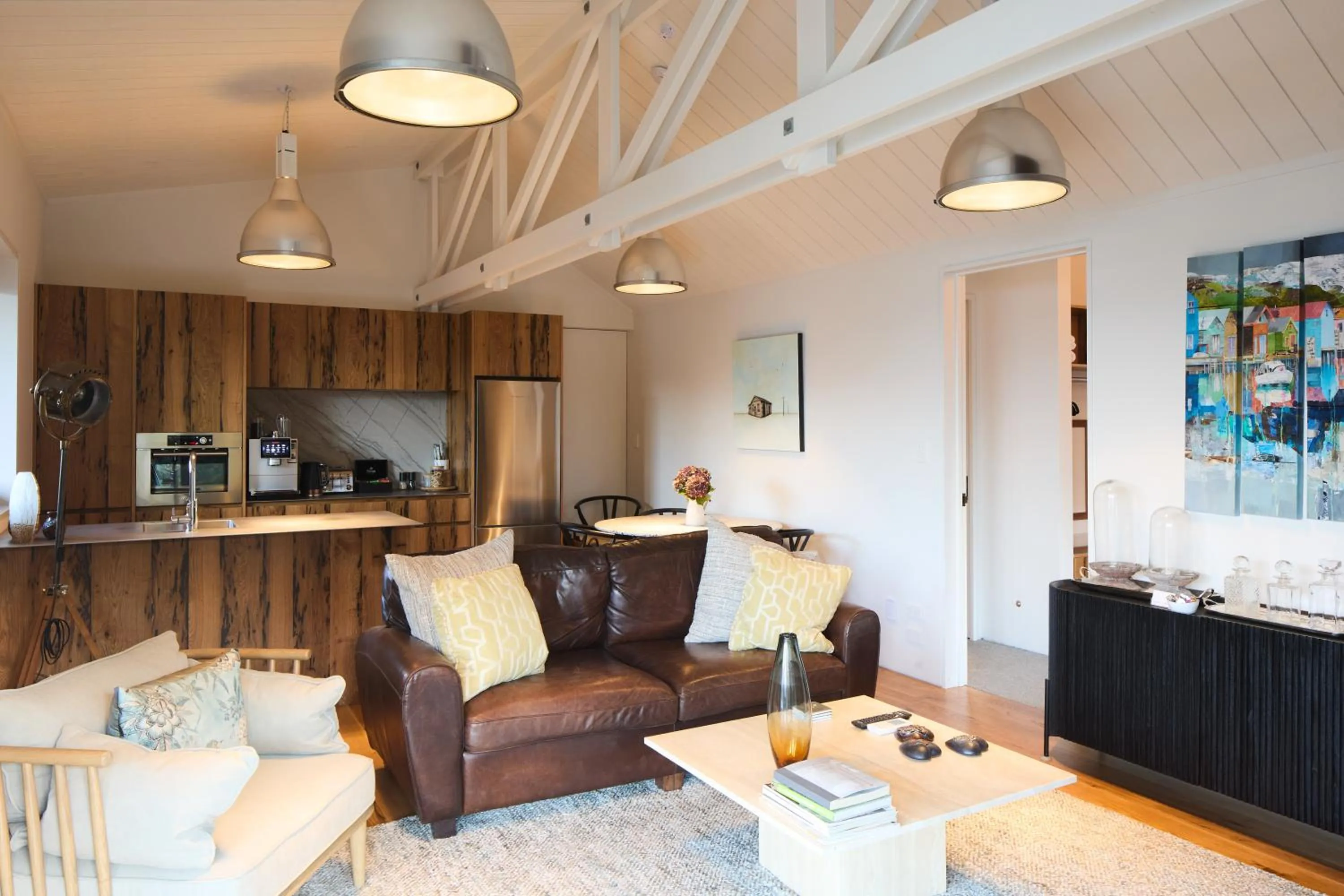 Coffee/tea facilities in Newton Heights