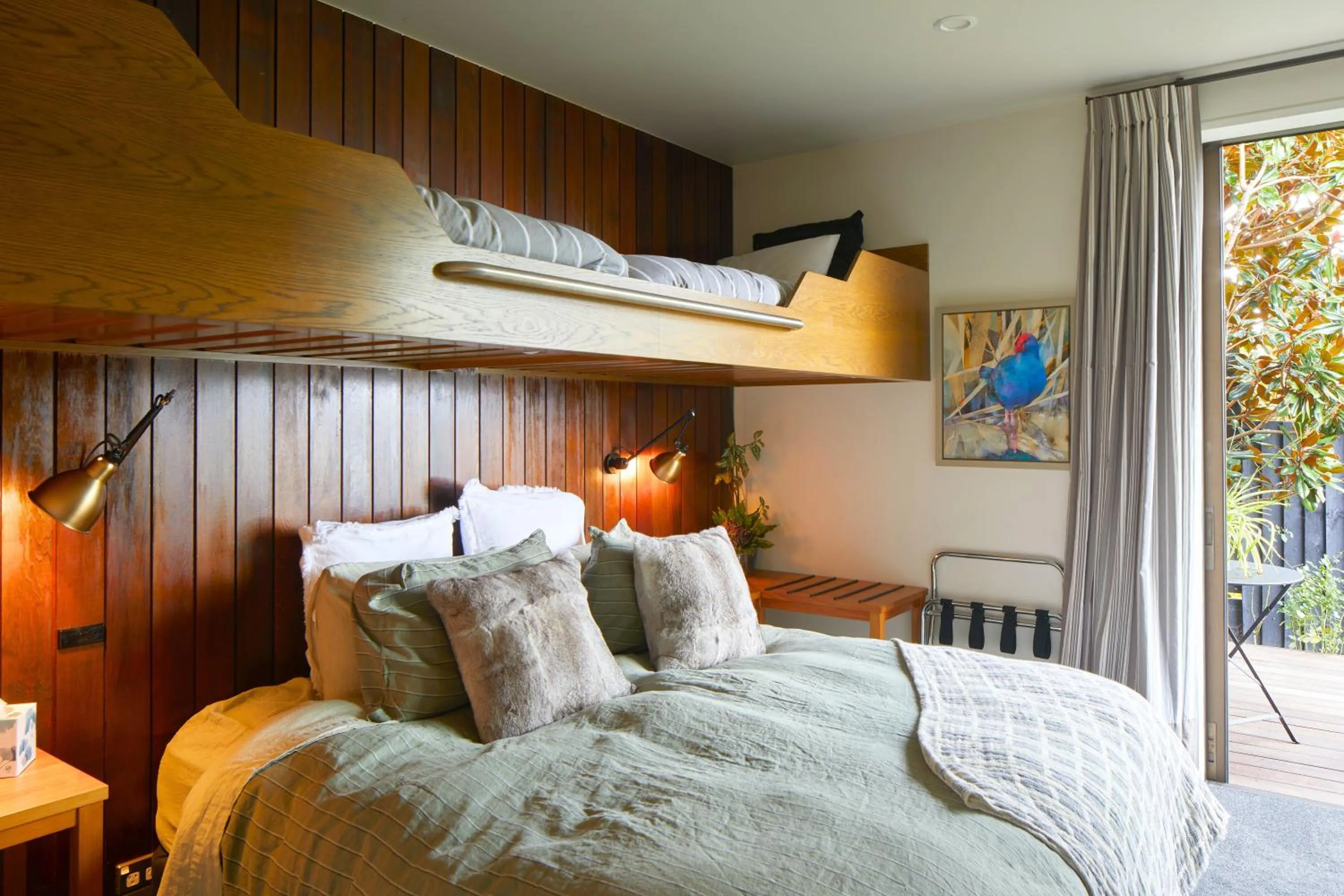 bunk bed, Bed in Newton Heights