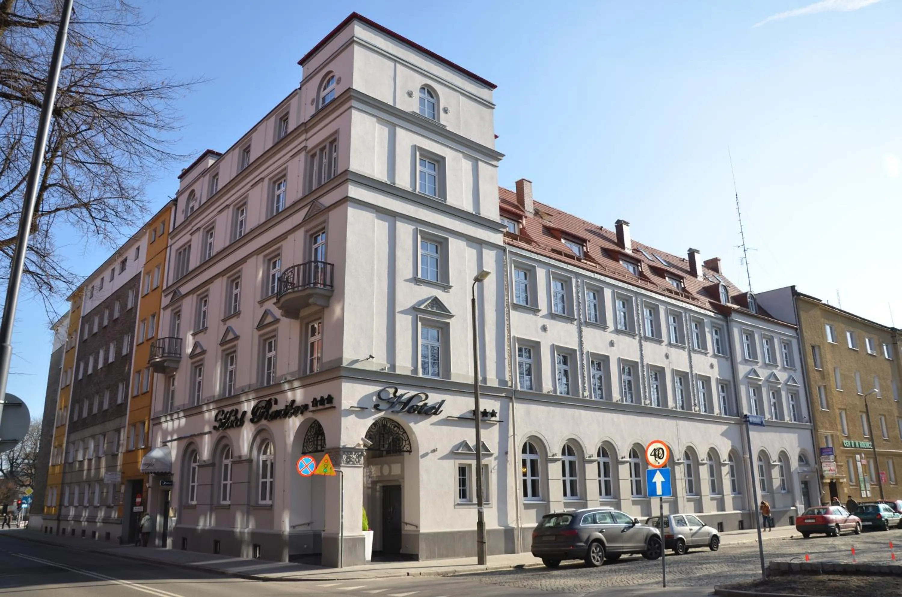 Facade/entrance in Hotel Racibor