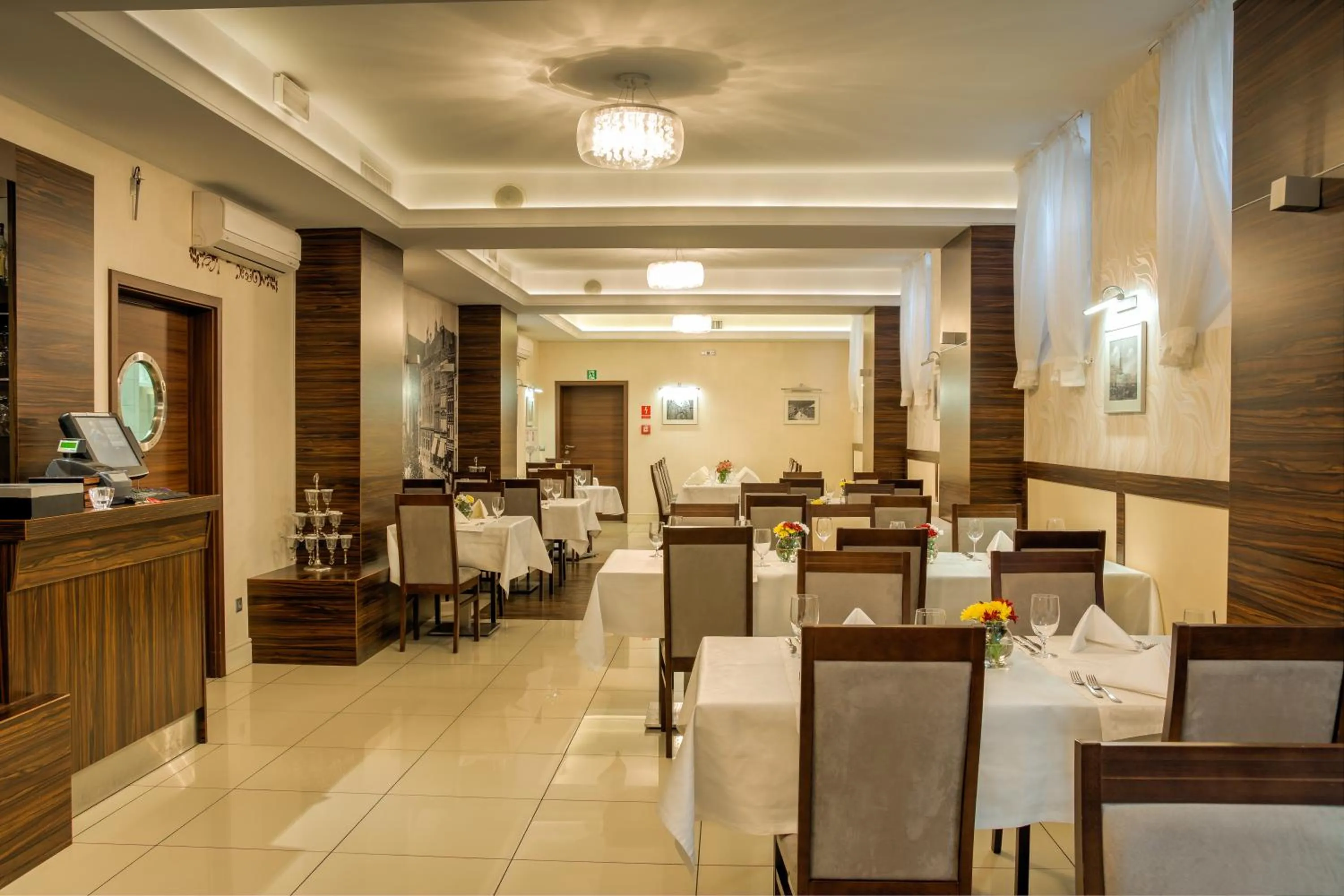 Restaurant/places to eat in Hotel Racibor